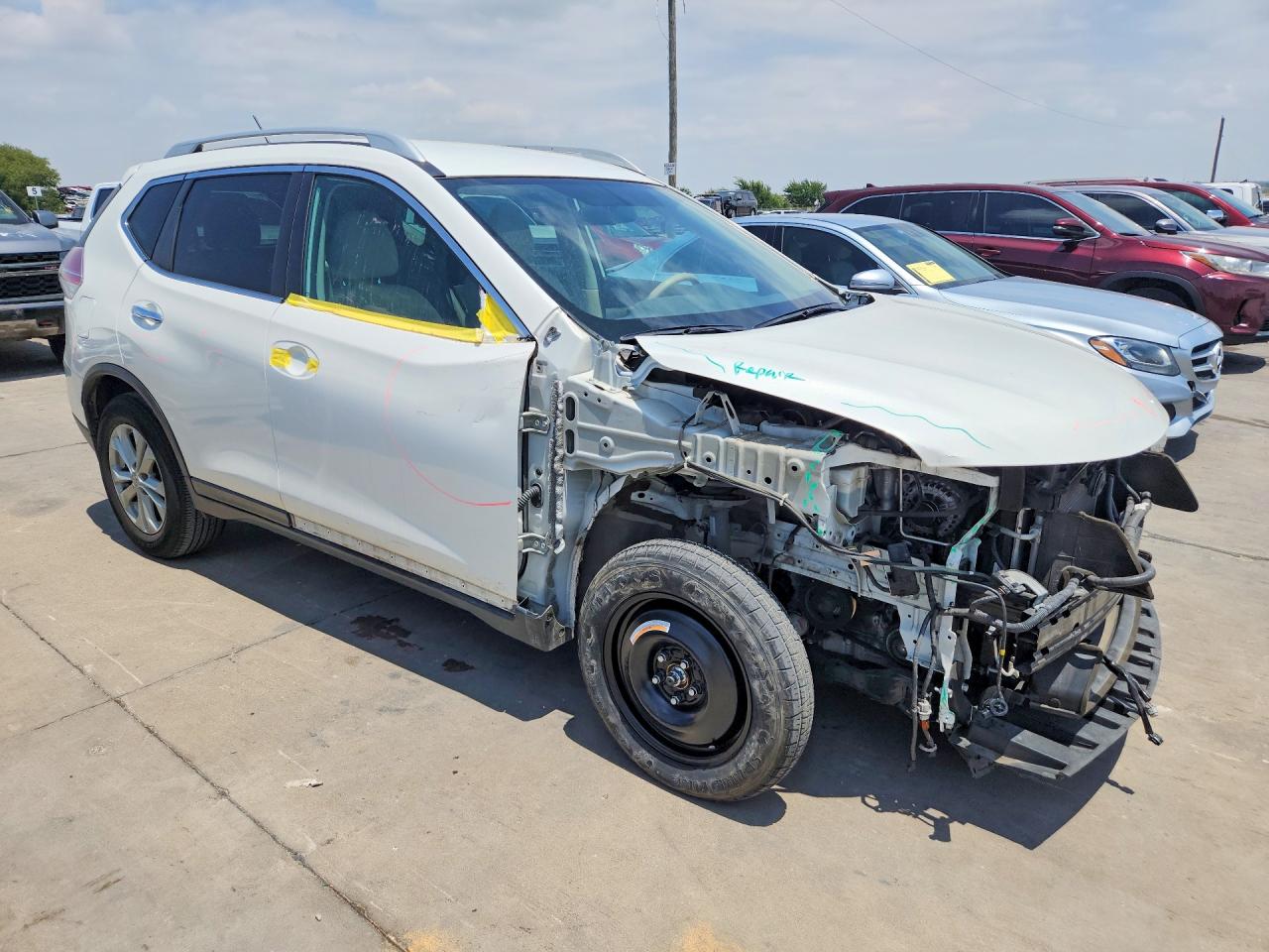2014 Nissan Rogue Sv White vin: 5N1AT2MT5EC865706