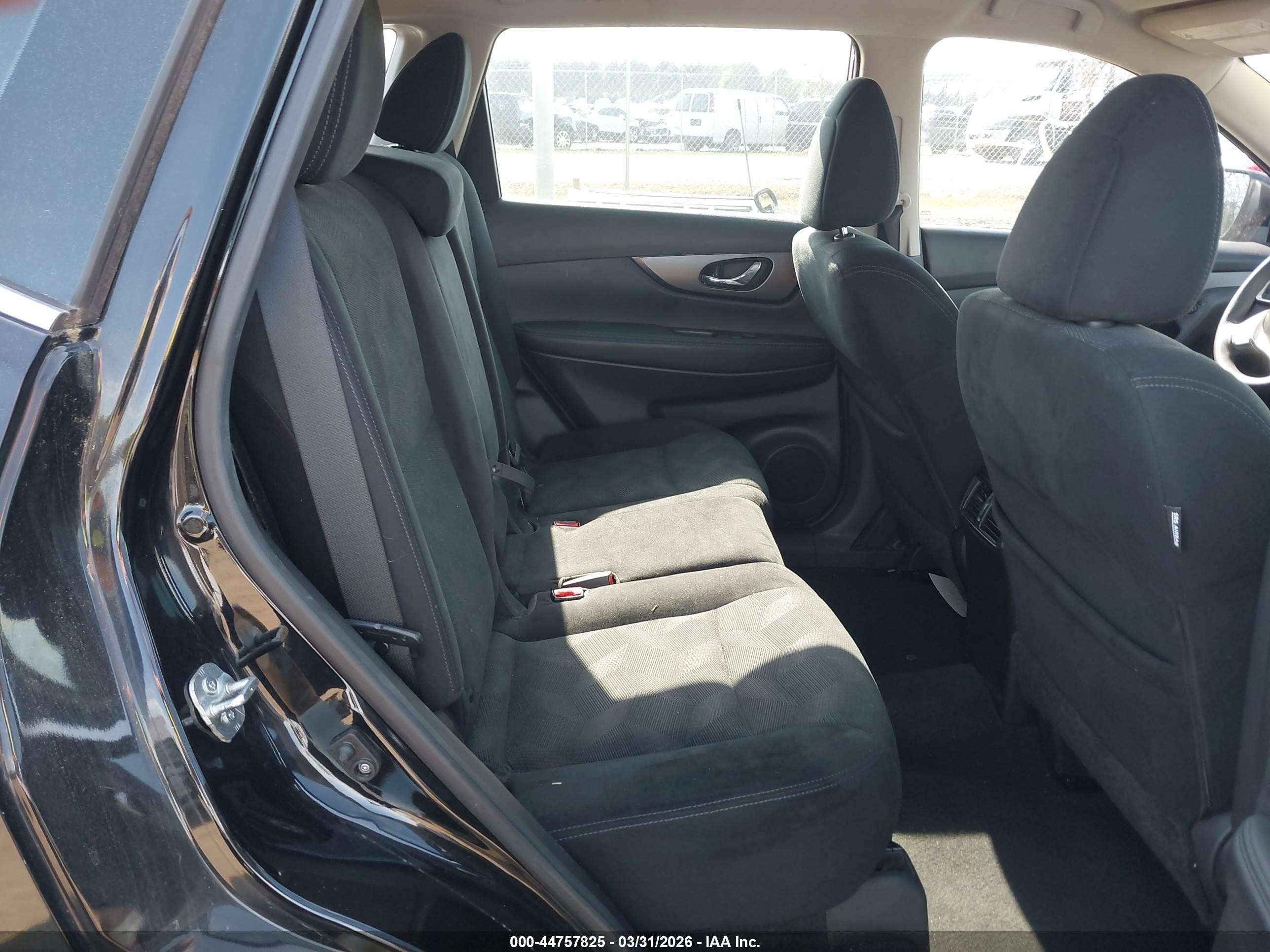 2014 Nissan Rogue S Черный vin: 5N1AT2MT5EC869237