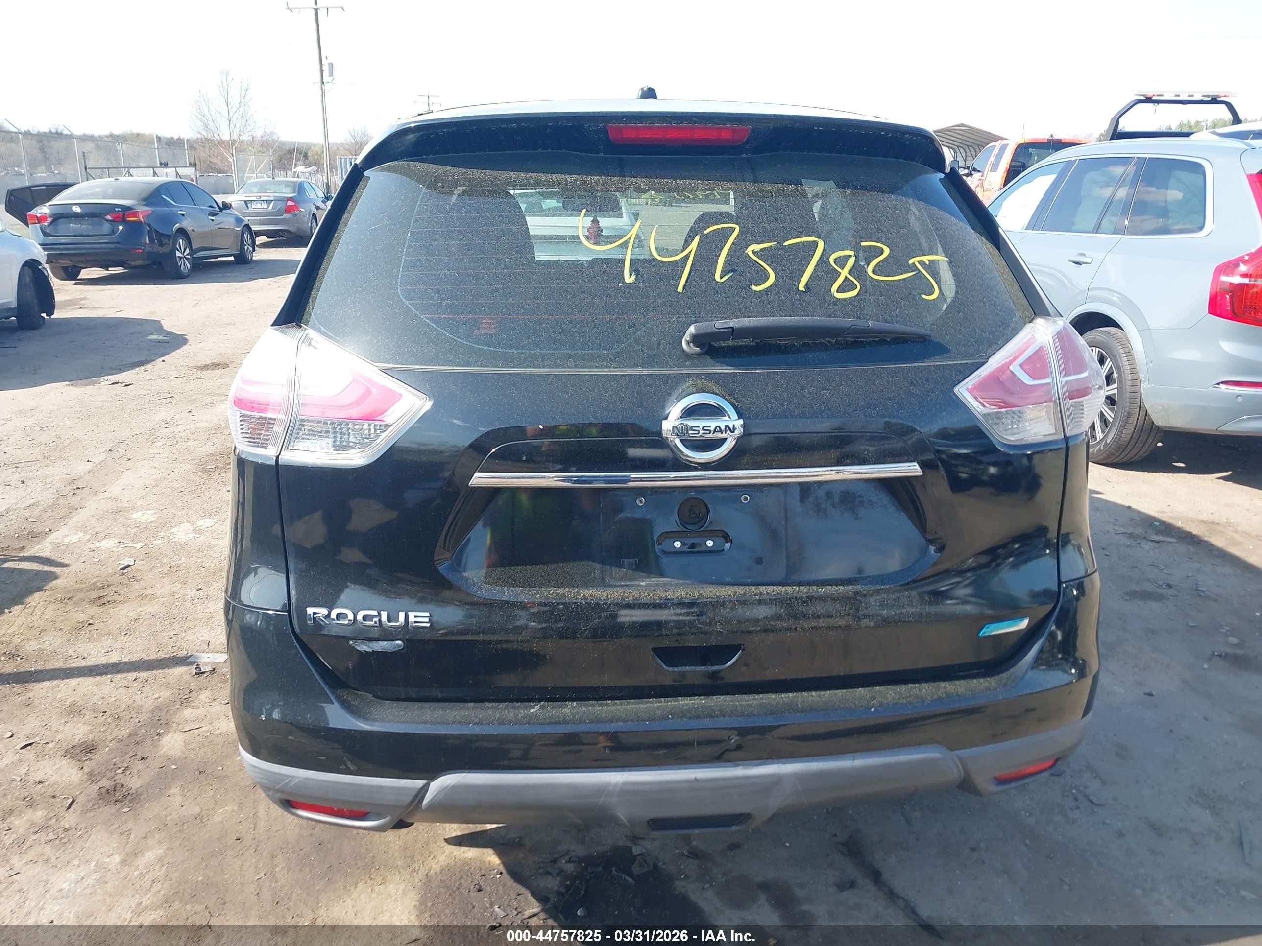 2014 Nissan Rogue S Черный vin: 5N1AT2MT5EC869237