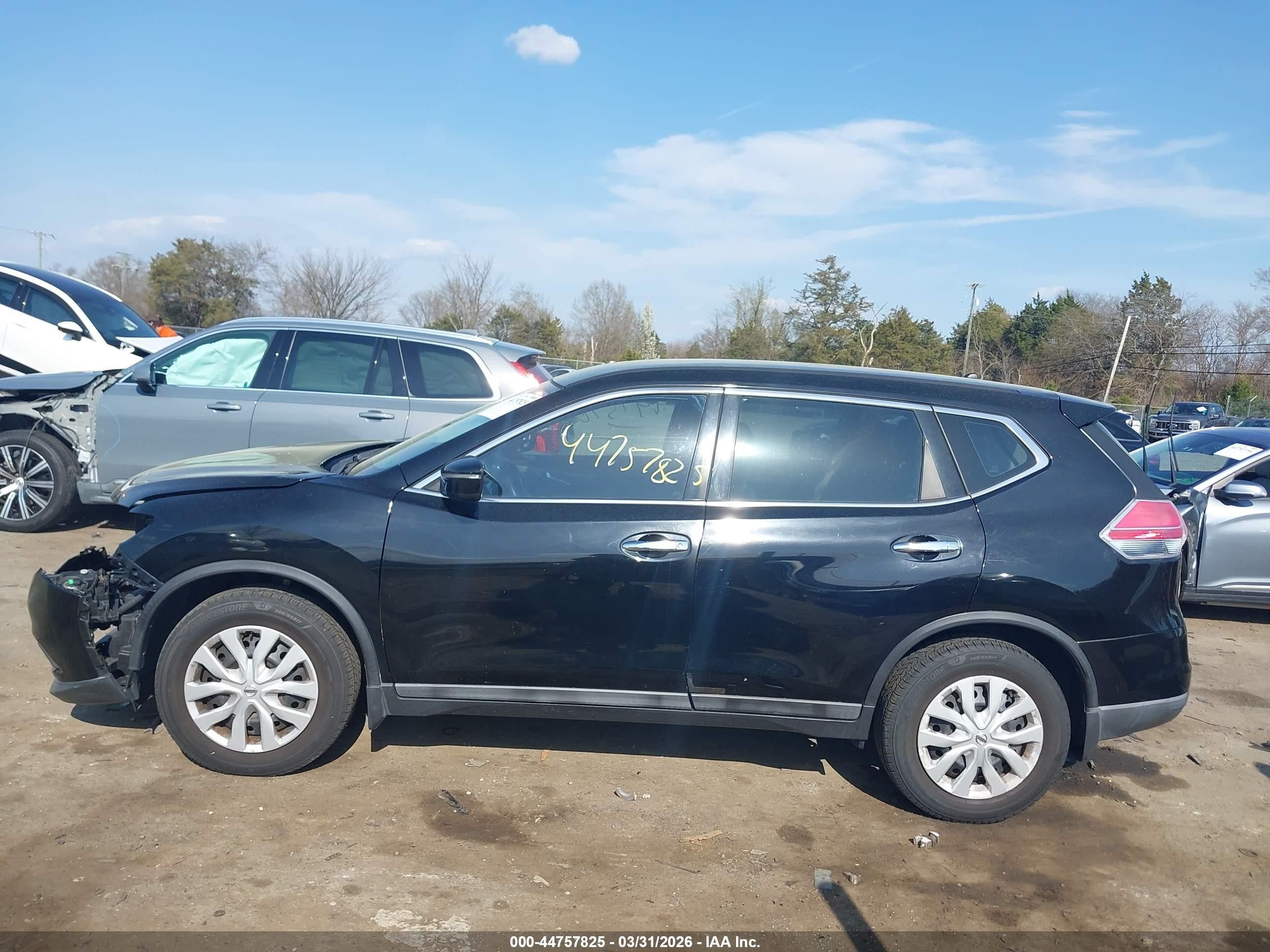 2014 Nissan Rogue S Черный vin: 5N1AT2MT5EC869237