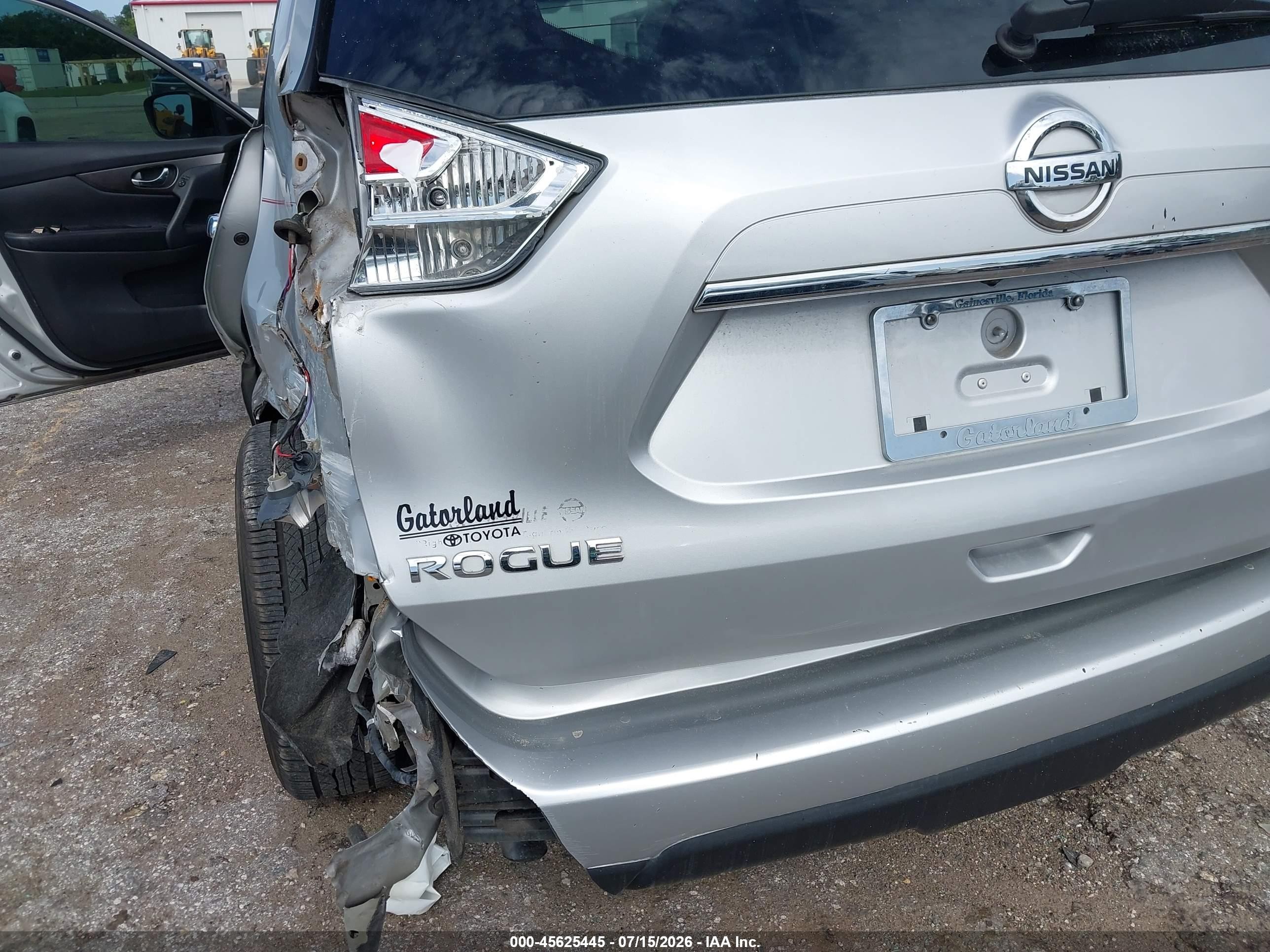 2014 Nissan Rogue Sv Silver vin: 5N1AT2MT5EC871313