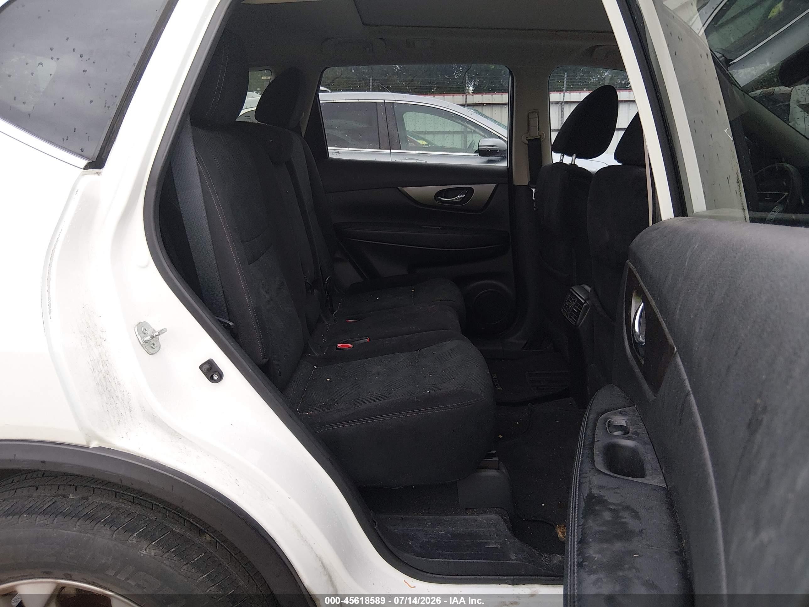 2014 Nissan Rogue Sv White vin: 5N1AT2MT5EC872056