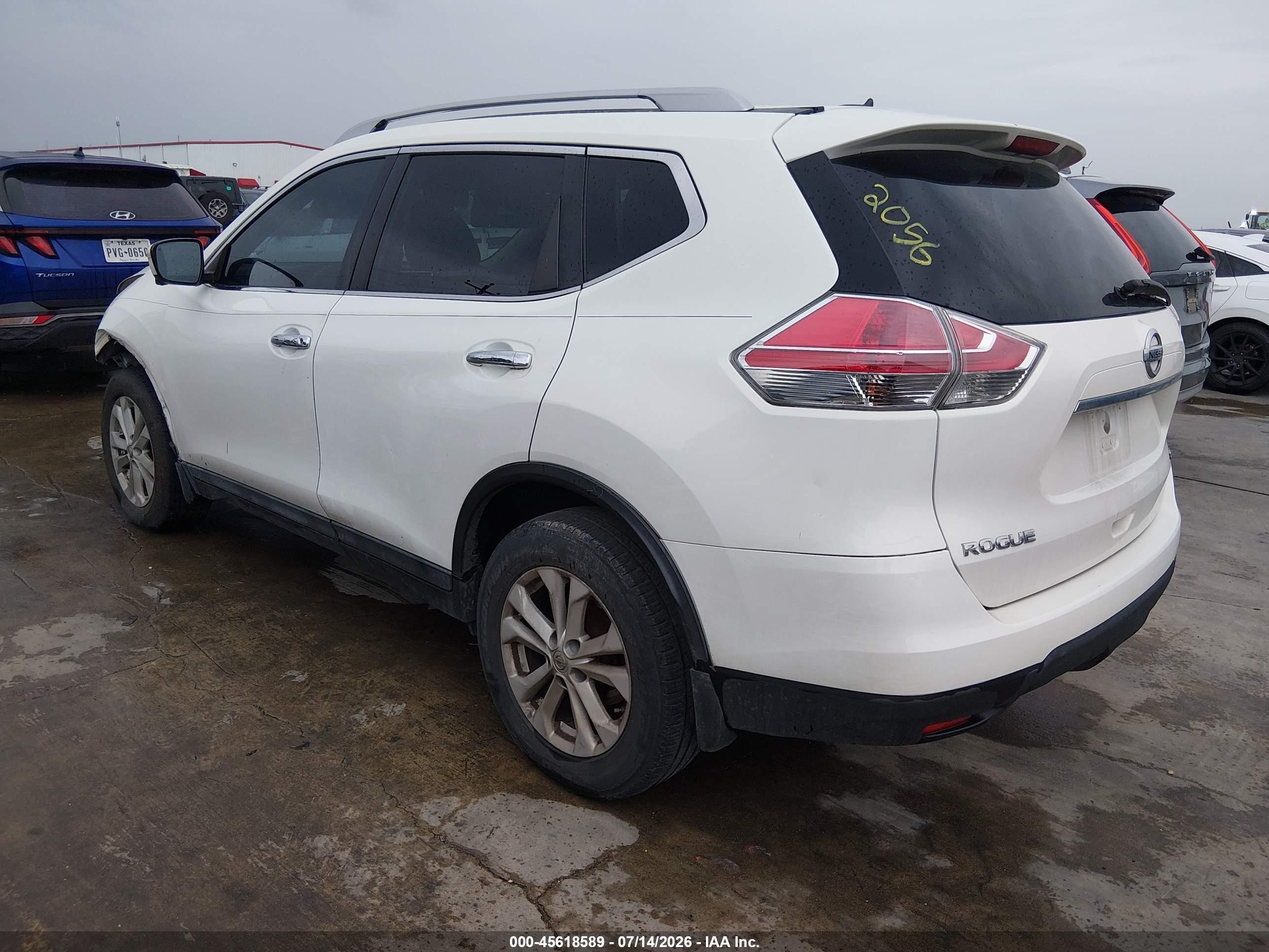 2014 Nissan Rogue Sv White vin: 5N1AT2MT5EC872056