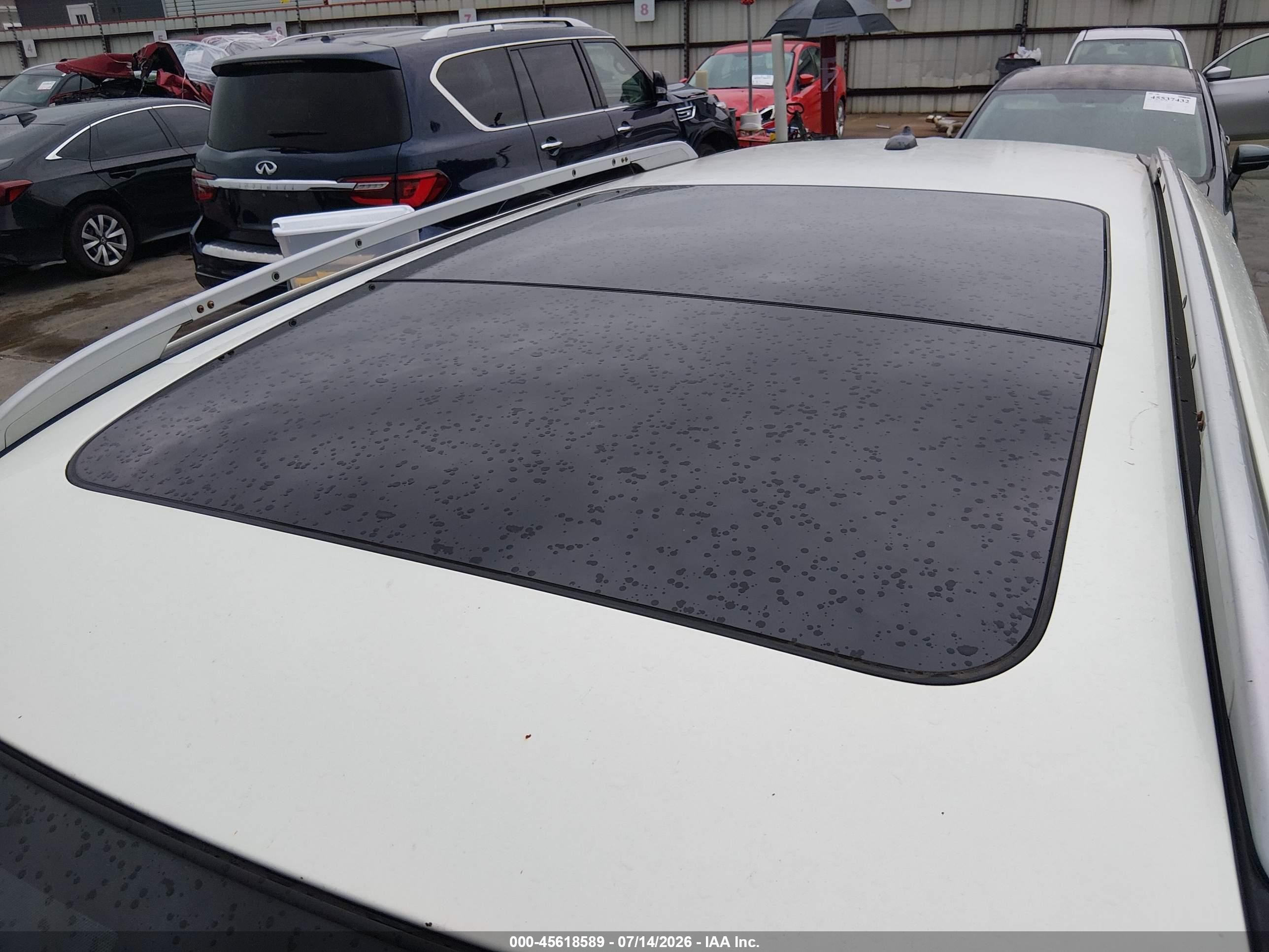 2014 Nissan Rogue Sv White vin: 5N1AT2MT5EC872056