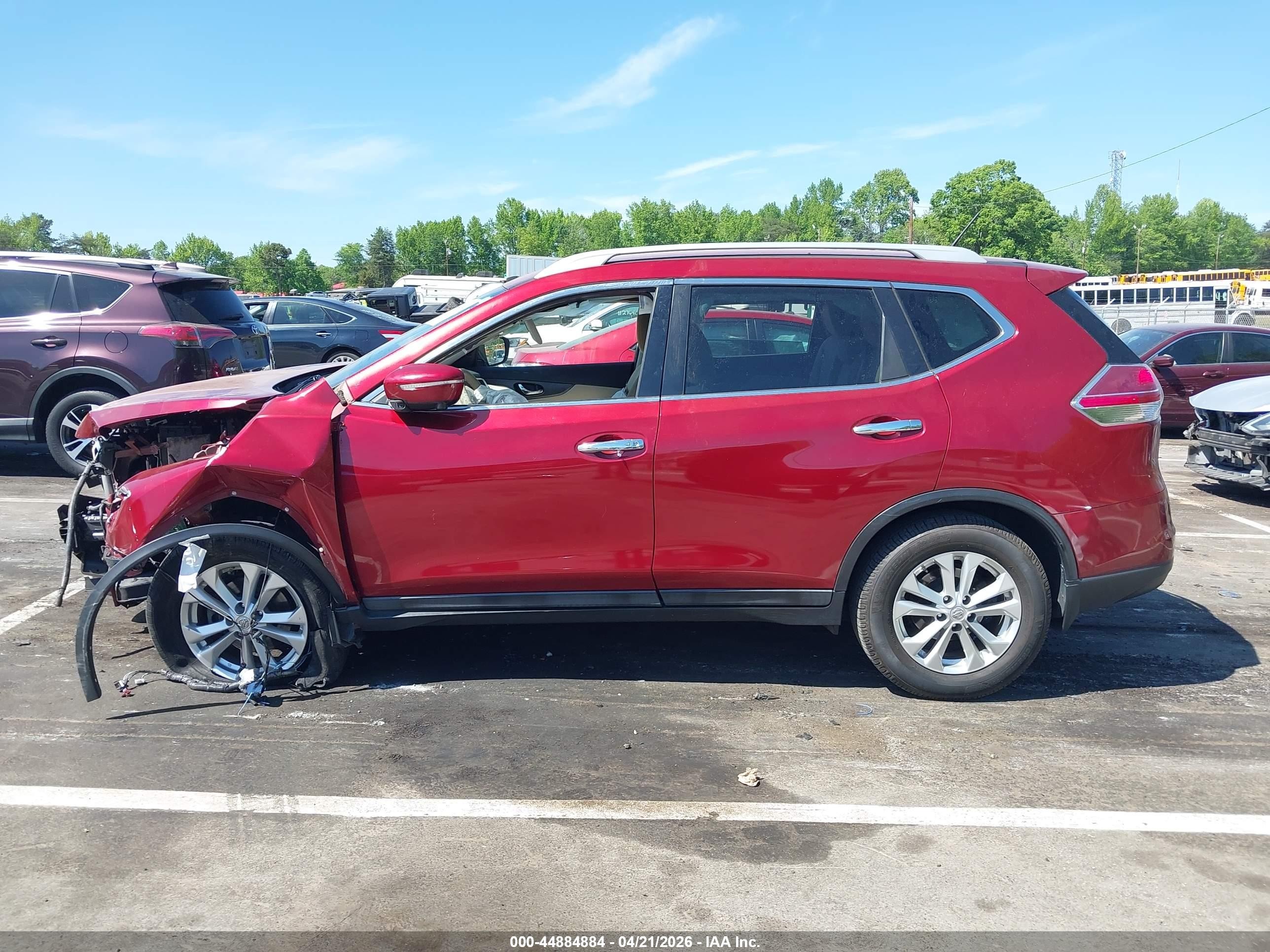 2015 Nissan Rogue Sv Red vin: 5N1AT2MT5FC786361