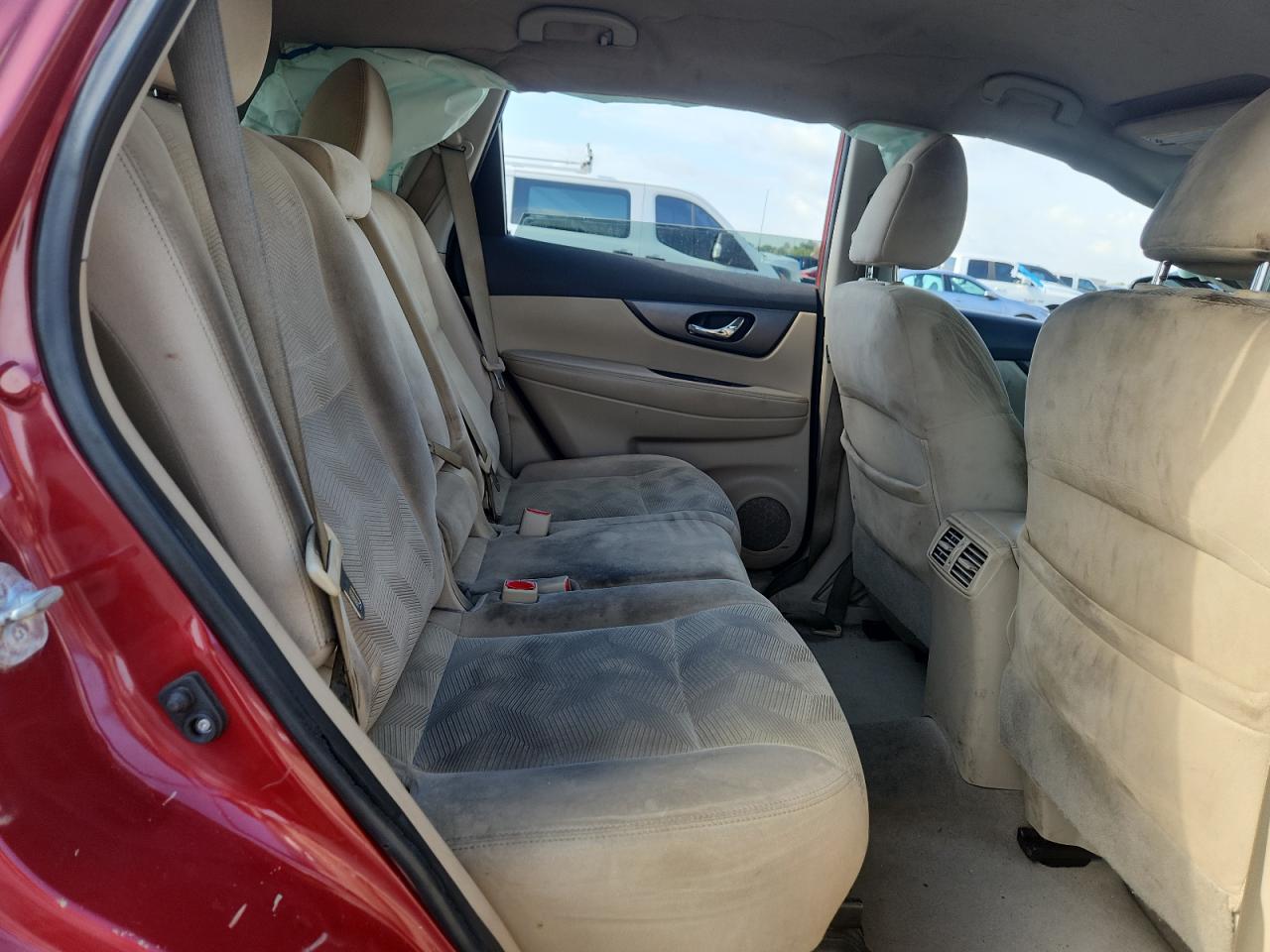 2015 Nissan Rogue Sv Red vin: 5N1AT2MT5FC839480