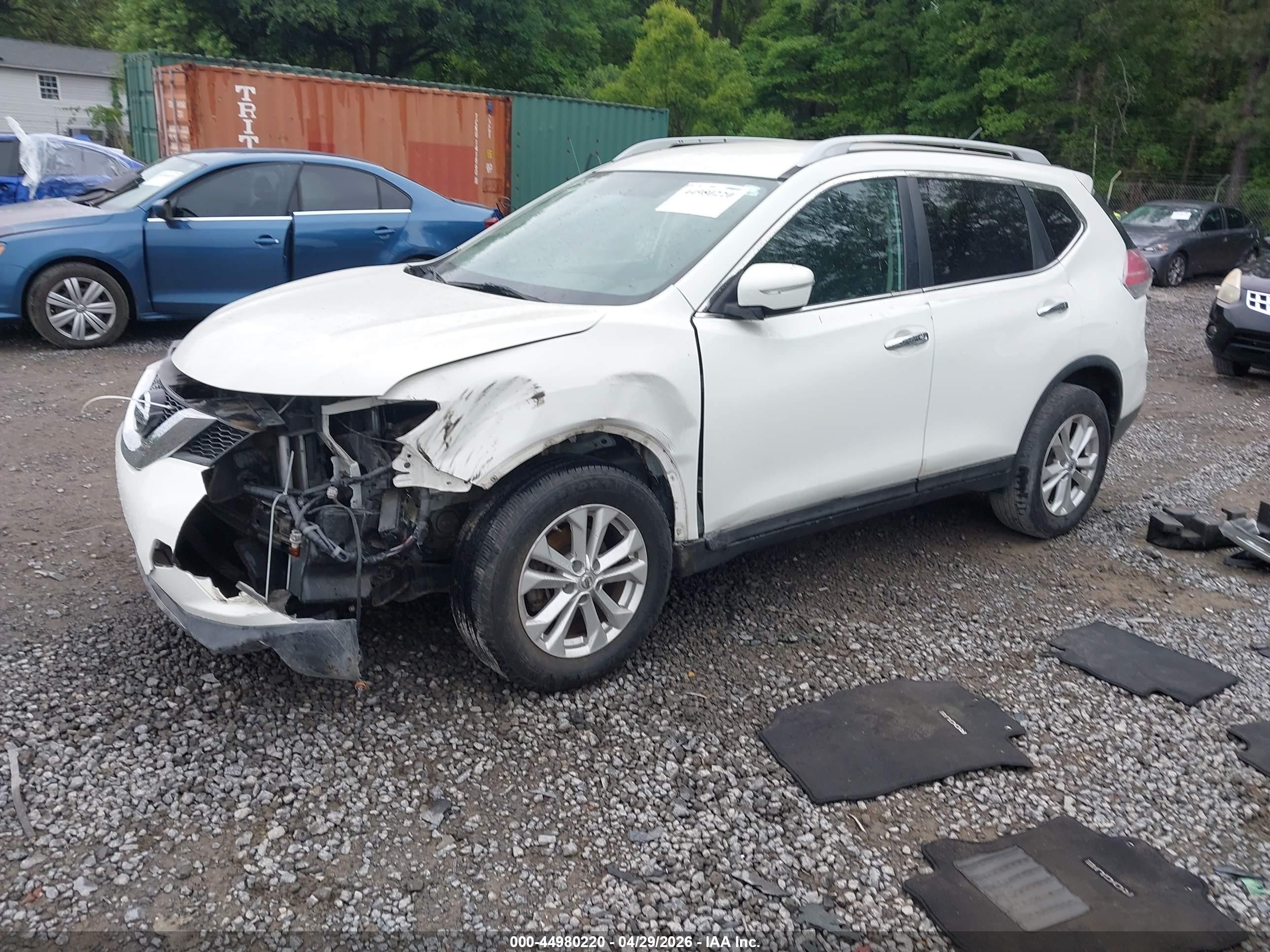 2015 Nissan Rogue Sv White vin: 5N1AT2MT5FC863276