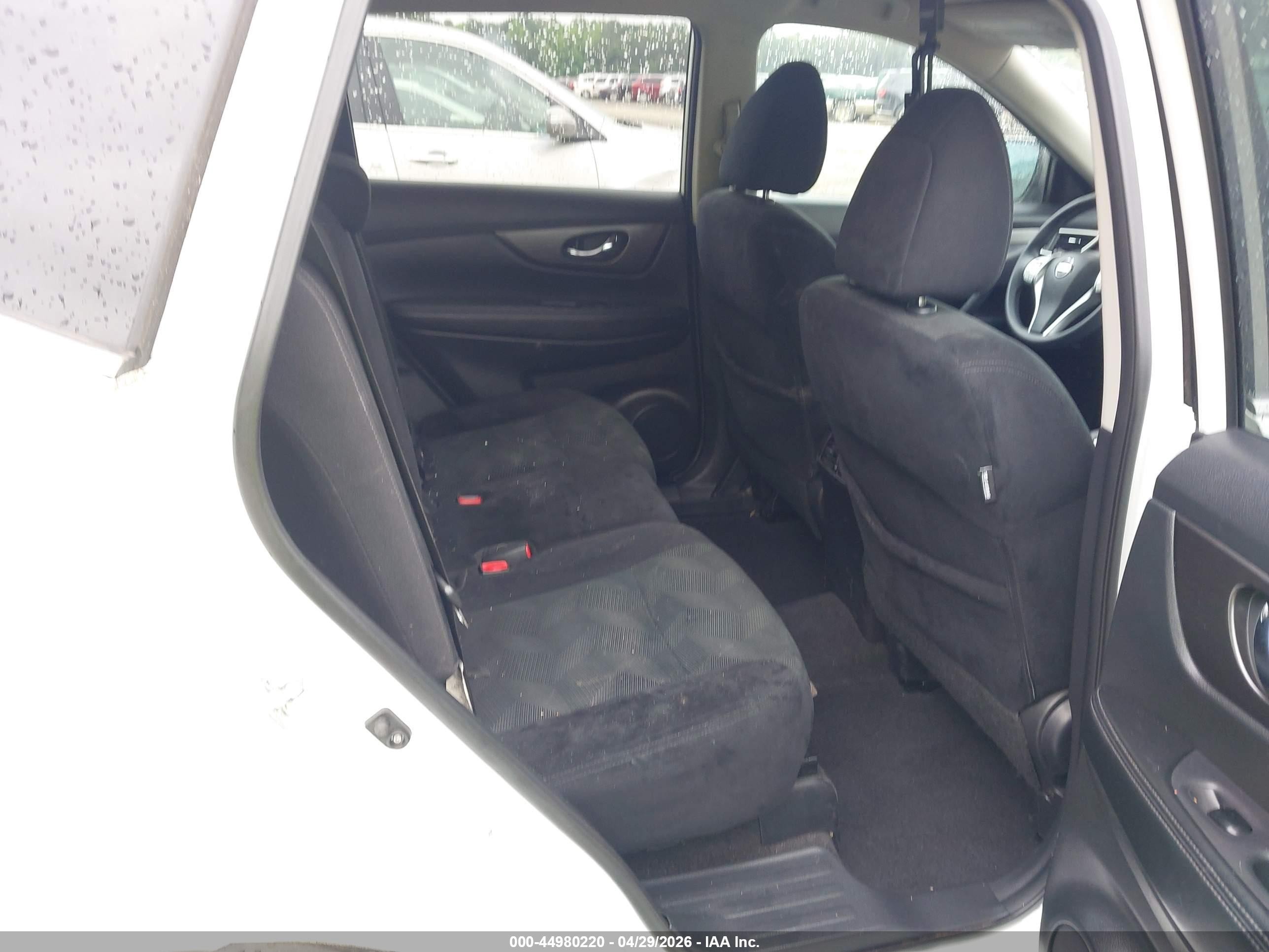 2015 Nissan Rogue Sv White vin: 5N1AT2MT5FC863276
