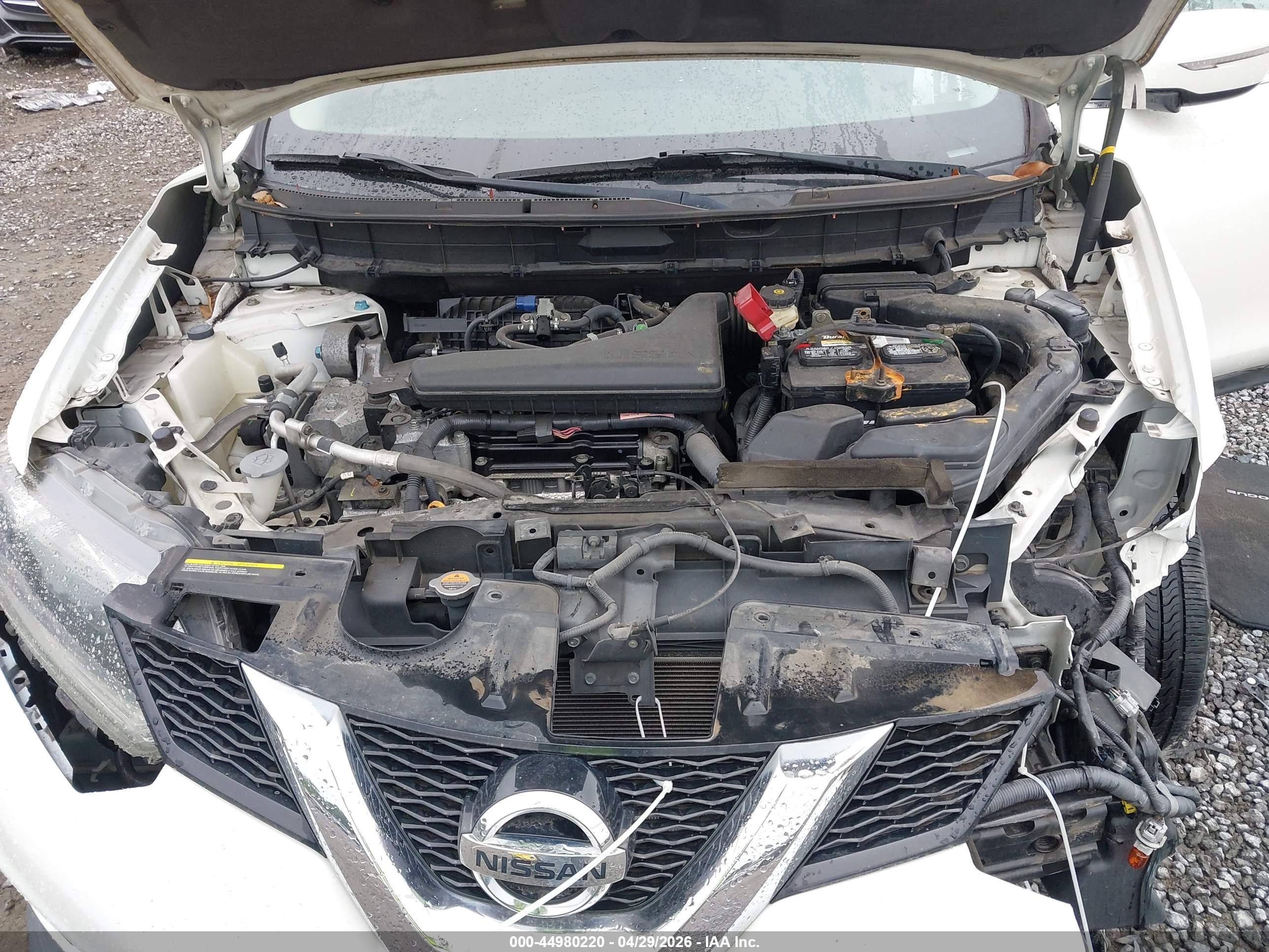 2015 Nissan Rogue Sv White vin: 5N1AT2MT5FC863276