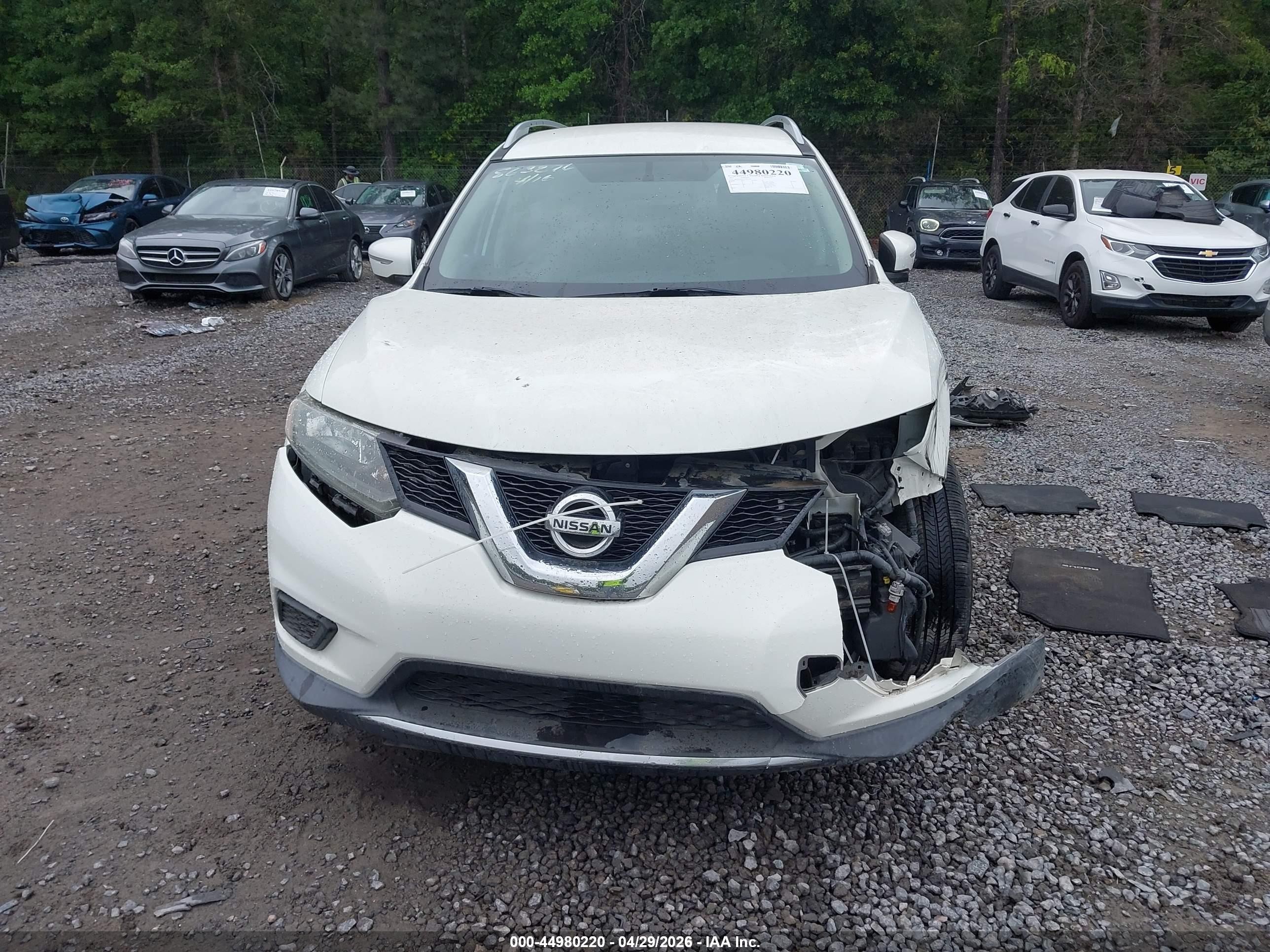 2015 Nissan Rogue Sv White vin: 5N1AT2MT5FC863276