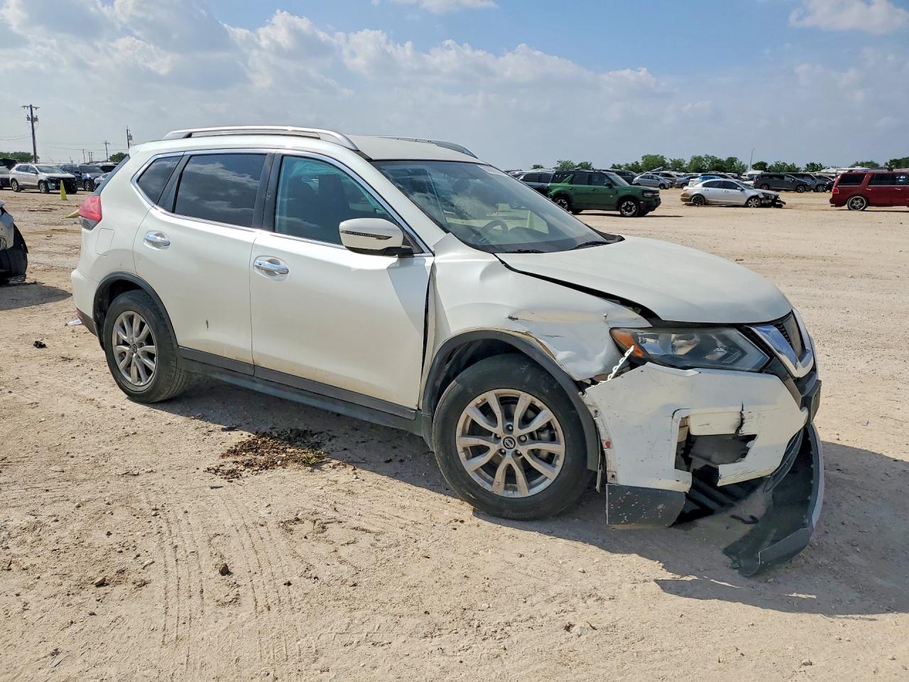 2017 Nissan Rogue Sv White vin: 5N1AT2MT5HC869484
