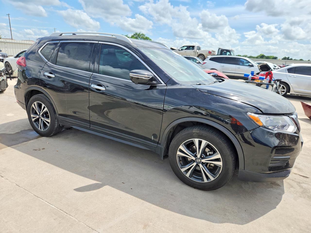 2019 Nissan Rogue Sv Черный vin: 5N1AT2MT5KC701562