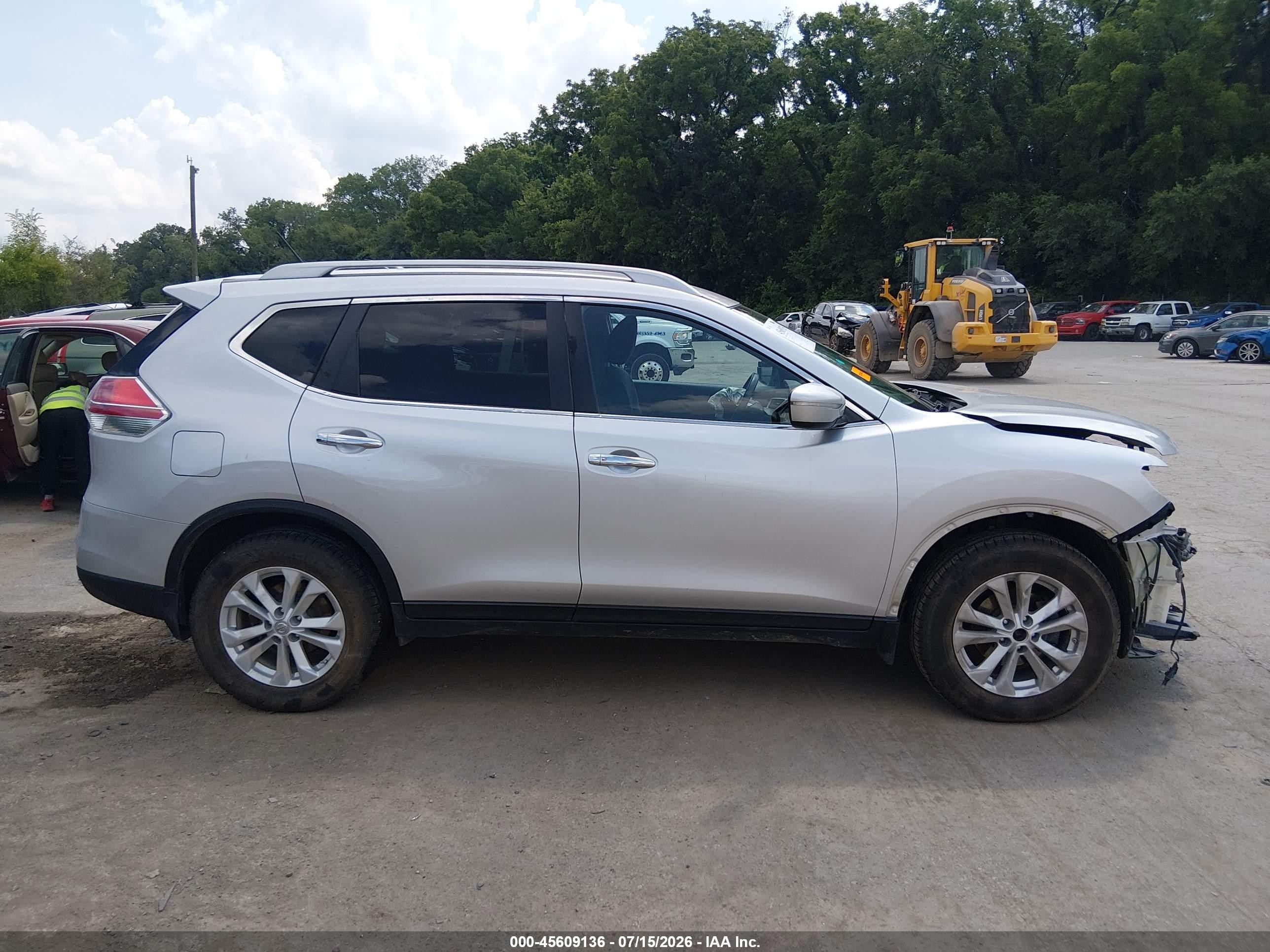 2014 Nissan Rogue Sv Silver vin: 5N1AT2MT6EC758664