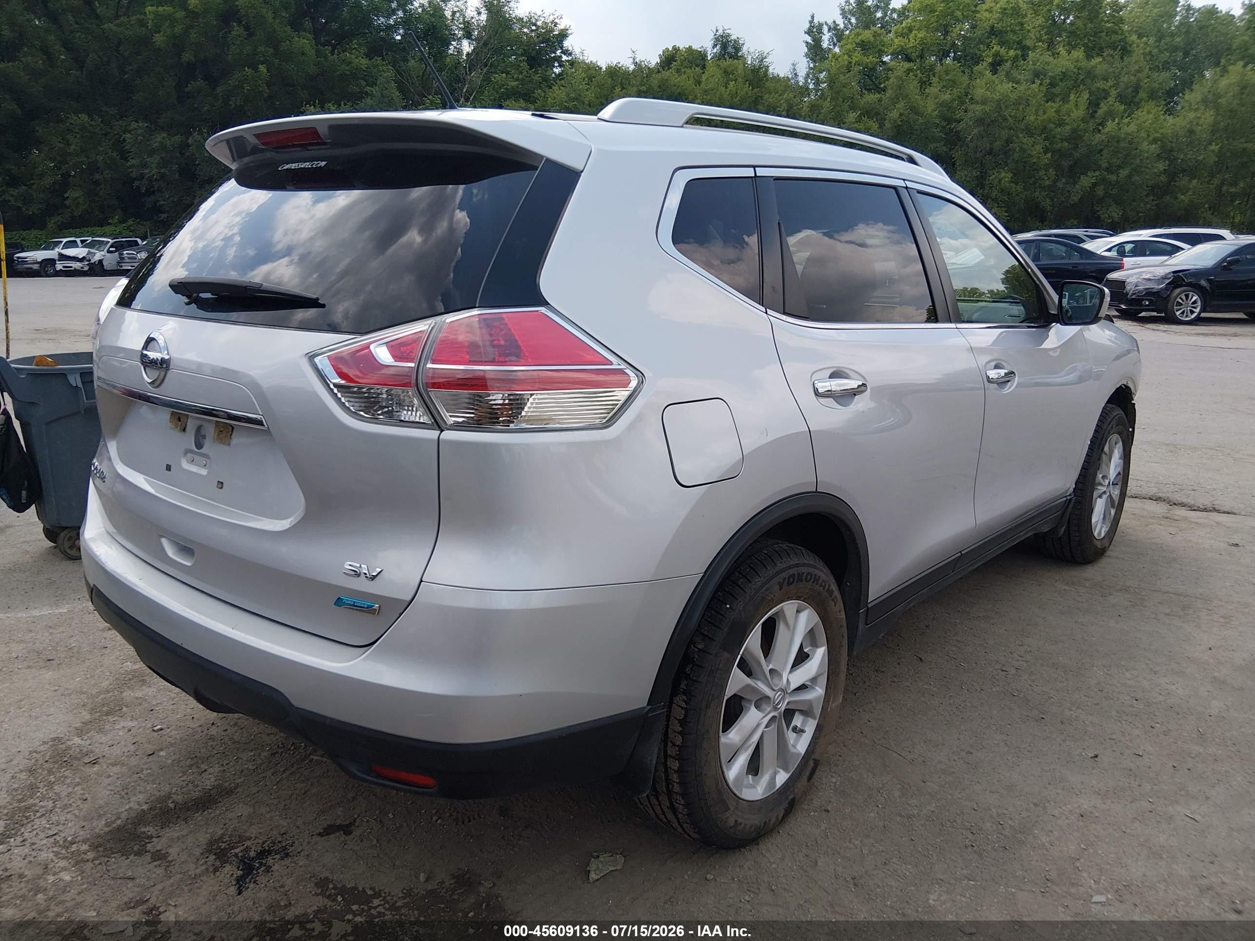 2014 Nissan Rogue Sv Silver vin: 5N1AT2MT6EC758664