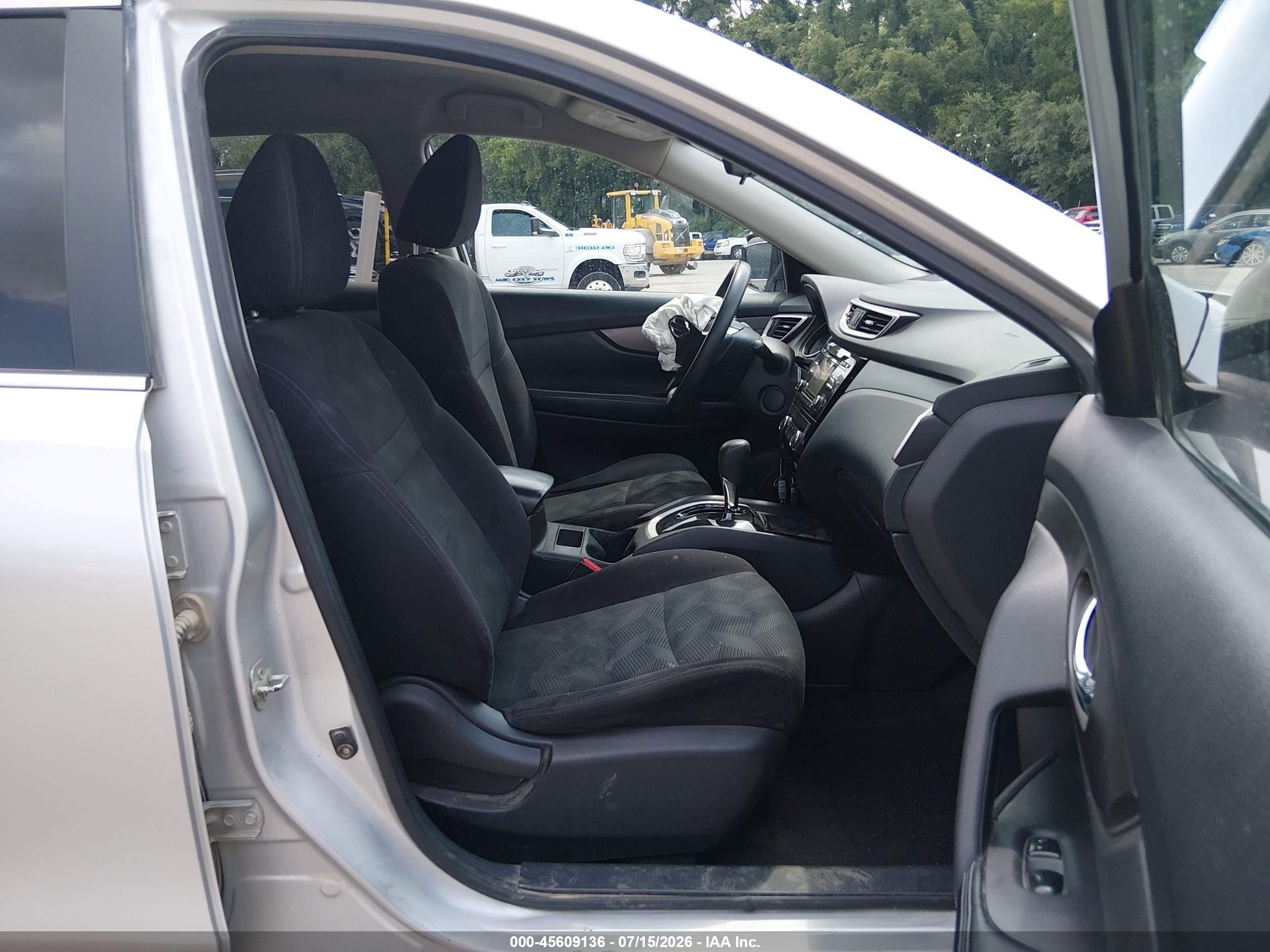 2014 Nissan Rogue Sv Silver vin: 5N1AT2MT6EC758664