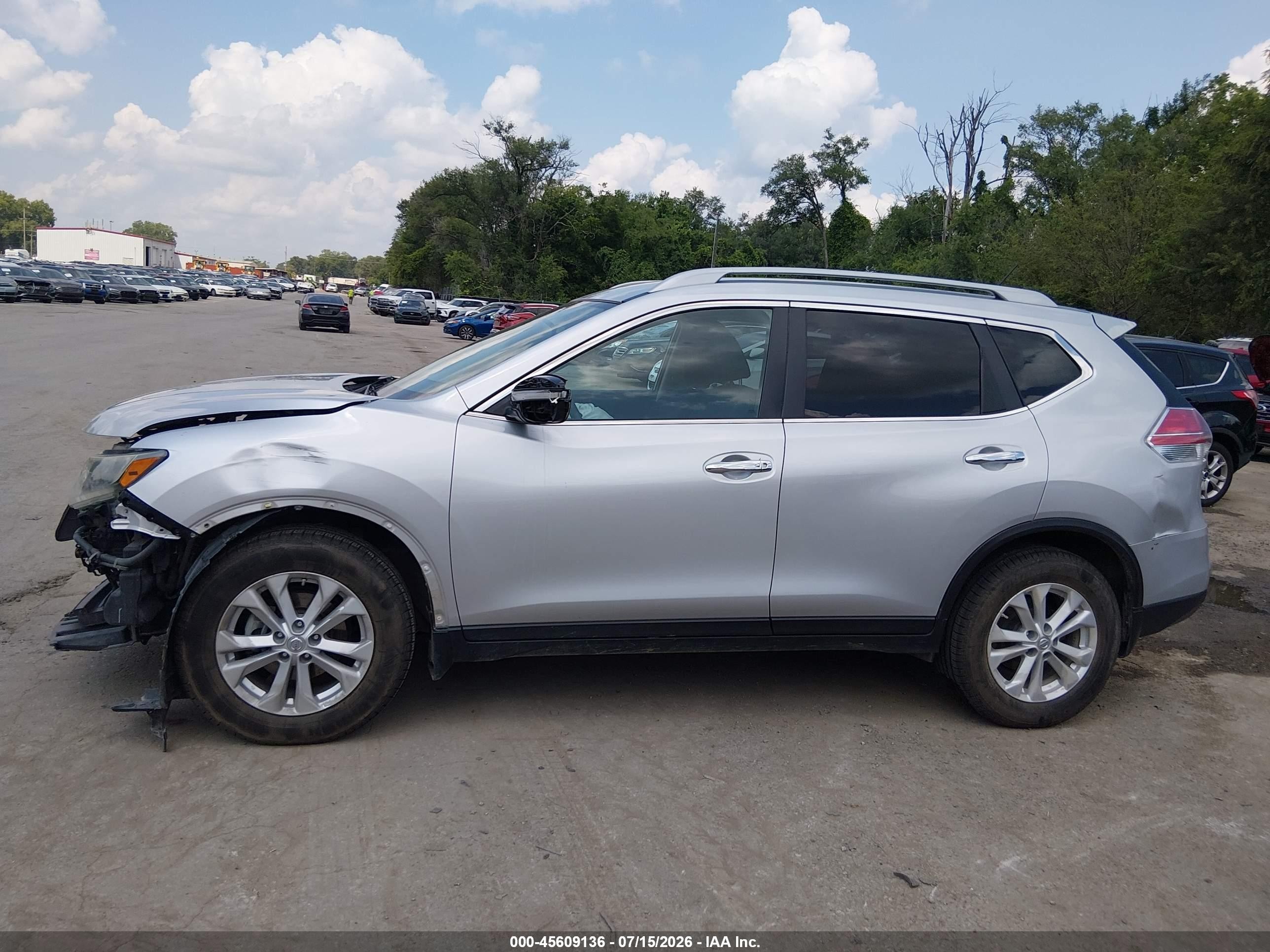 2014 Nissan Rogue Sv Silver vin: 5N1AT2MT6EC758664