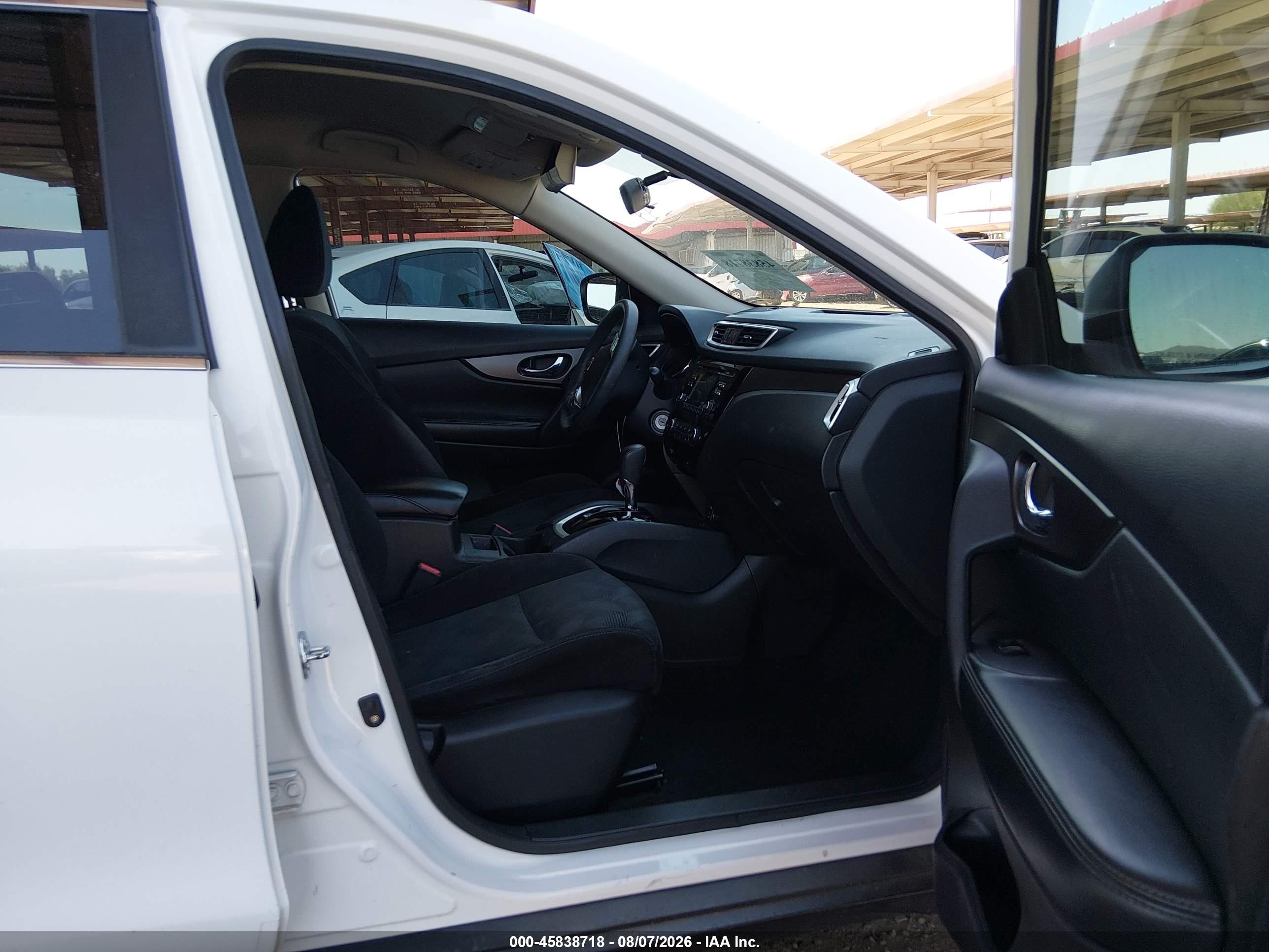 2014 Nissan Rogue S White vin: 5N1AT2MT6EC767896