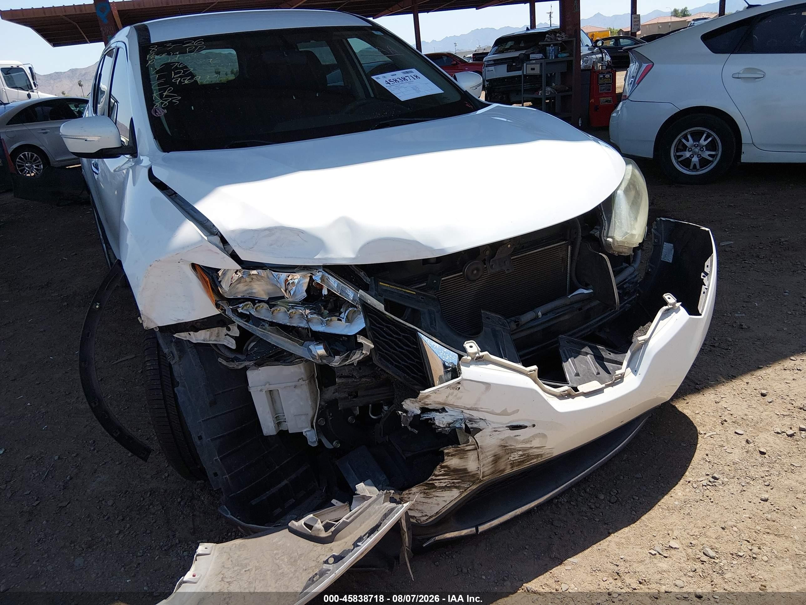 2014 Nissan Rogue S White vin: 5N1AT2MT6EC767896