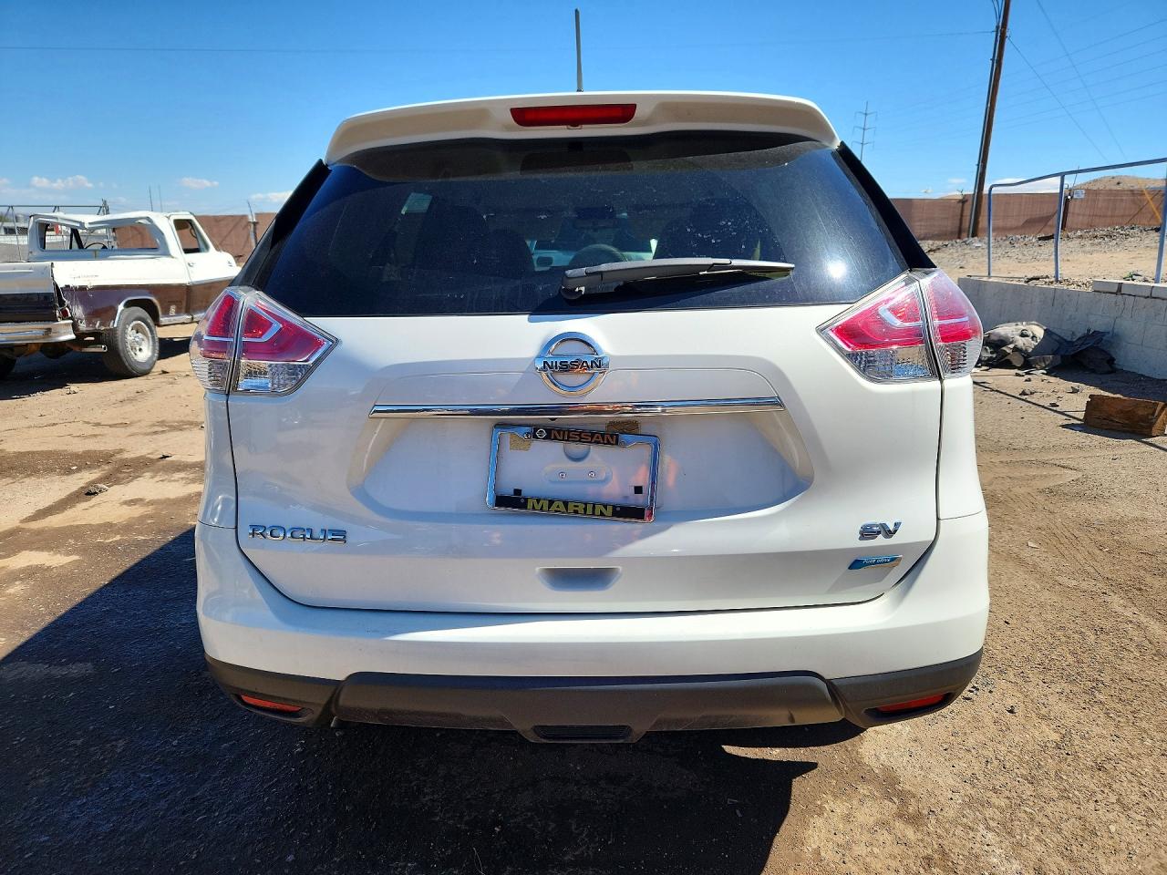 2014 Nissan Rogue Sv White vin: 5N1AT2MT6EC803053