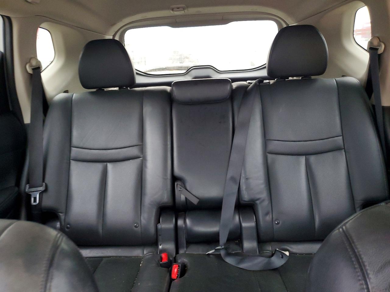 2014 Nissan Rogue S Серебряный vin: 5N1AT2MT6EC819866