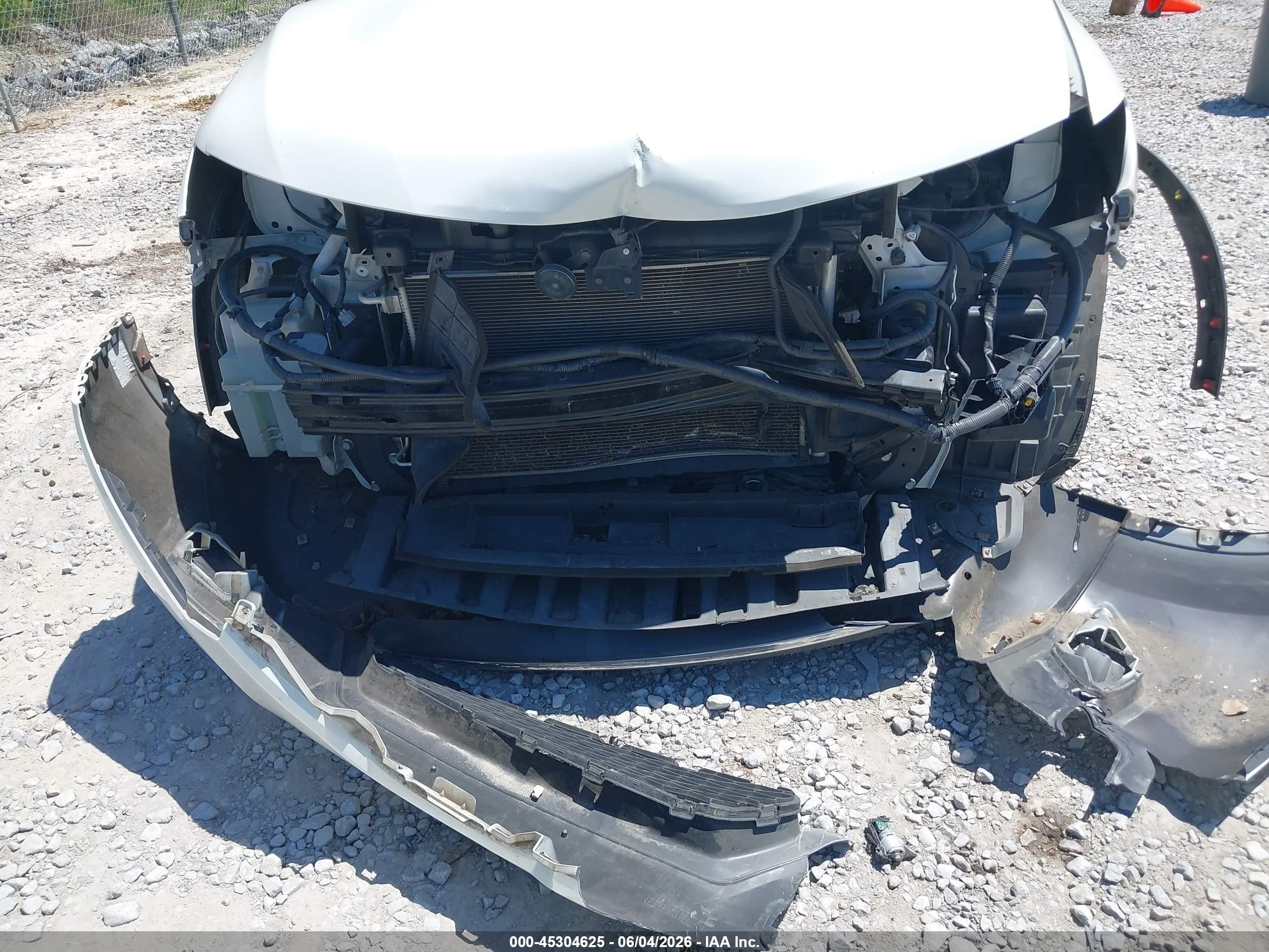 2014 Nissan Rogue Sv White vin: 5N1AT2MT6EC836604