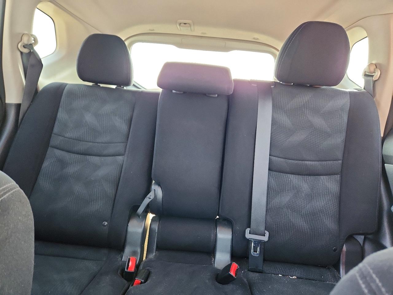 2014 Nissan Rogue Sv Silver vin: 5N1AT2MT6EC856271