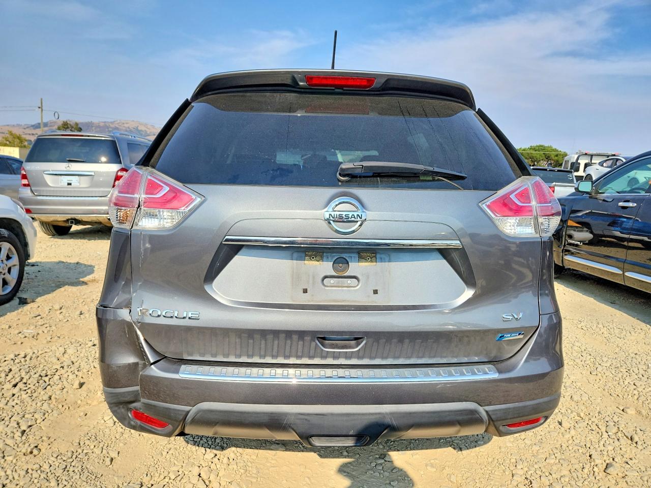2014 Nissan Rogue Sv Silver vin: 5N1AT2MT6EC856271