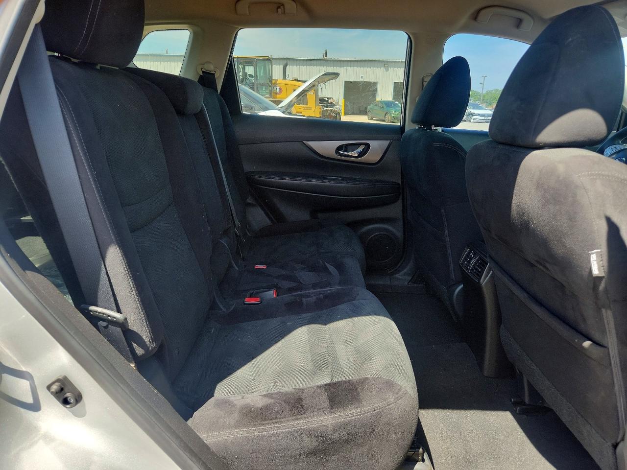 2014 Nissan Rogue Sv Silver vin: 5N1AT2MT6EC858845