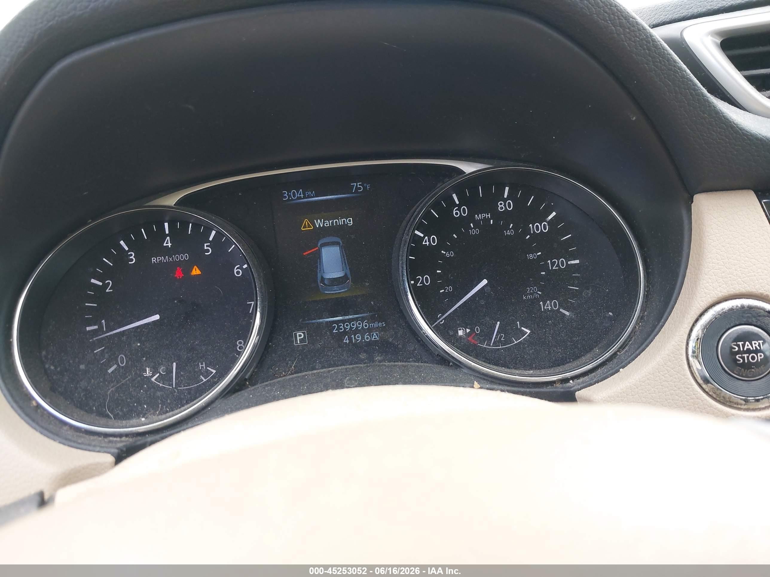 2014 Nissan Rogue Sv White vin: 5N1AT2MT6EC868663