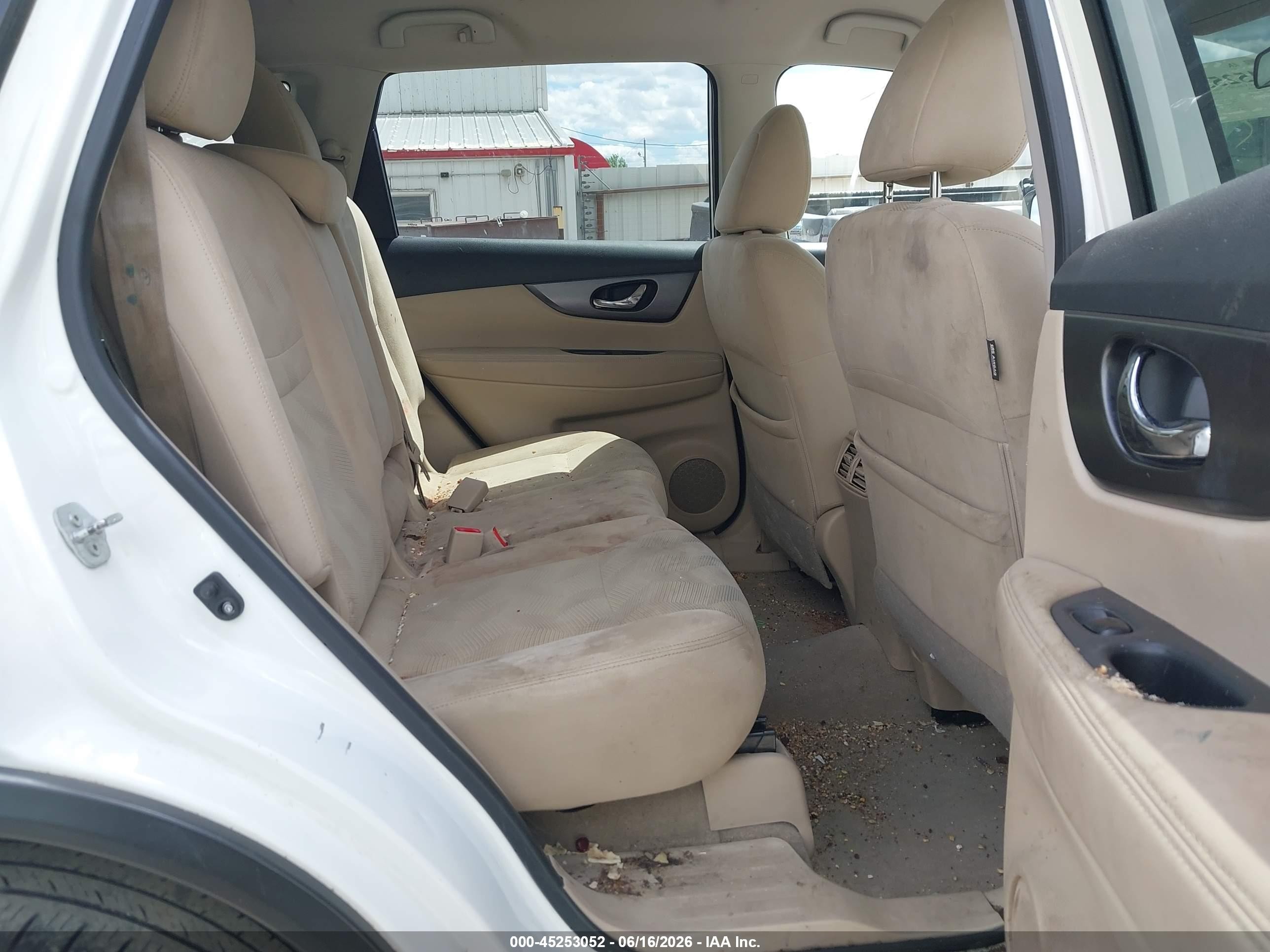 2014 Nissan Rogue Sv White vin: 5N1AT2MT6EC868663