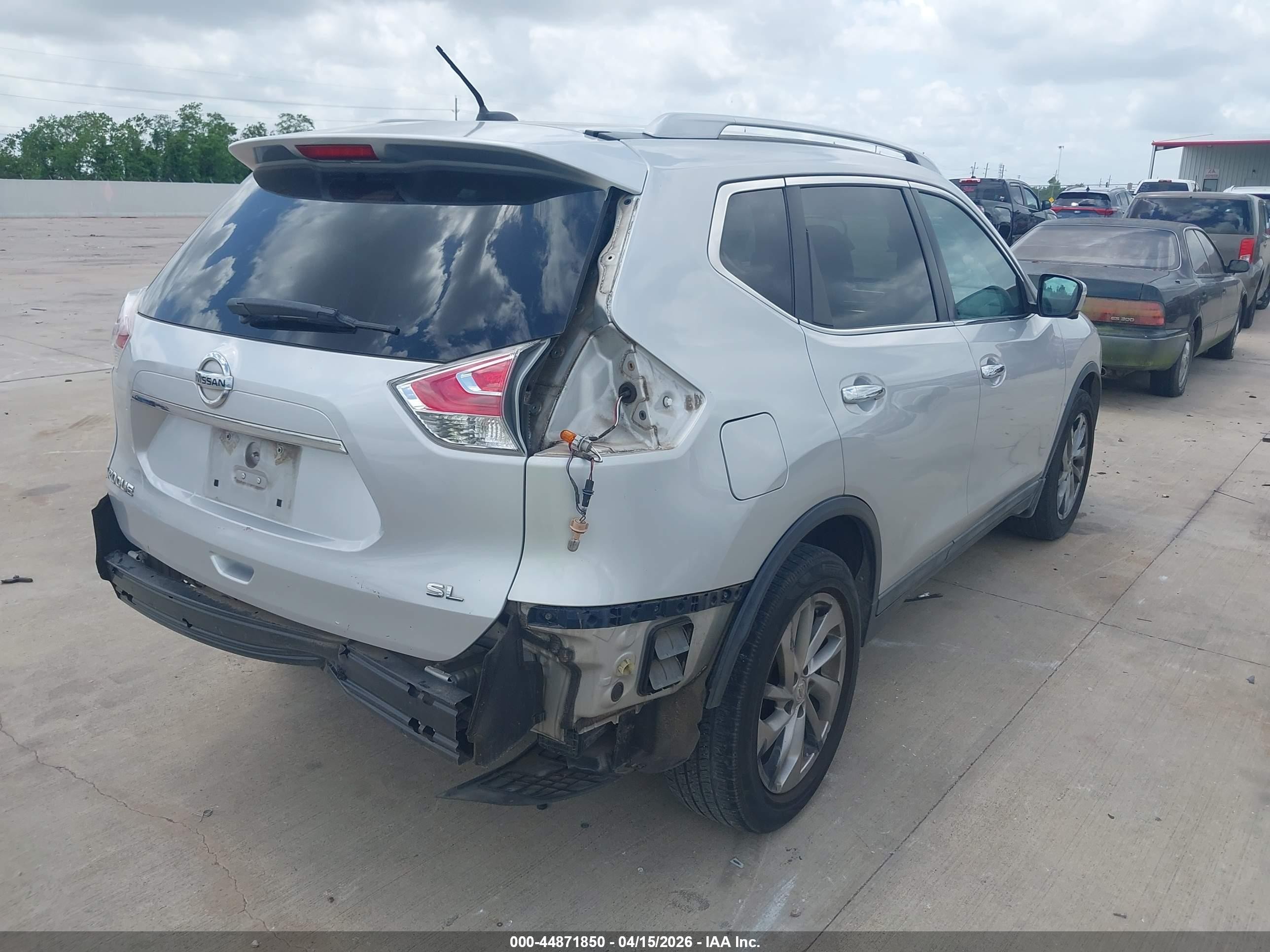 2015 Nissan Rogue Sl Серебряный vin: 5N1AT2MT6FC795442