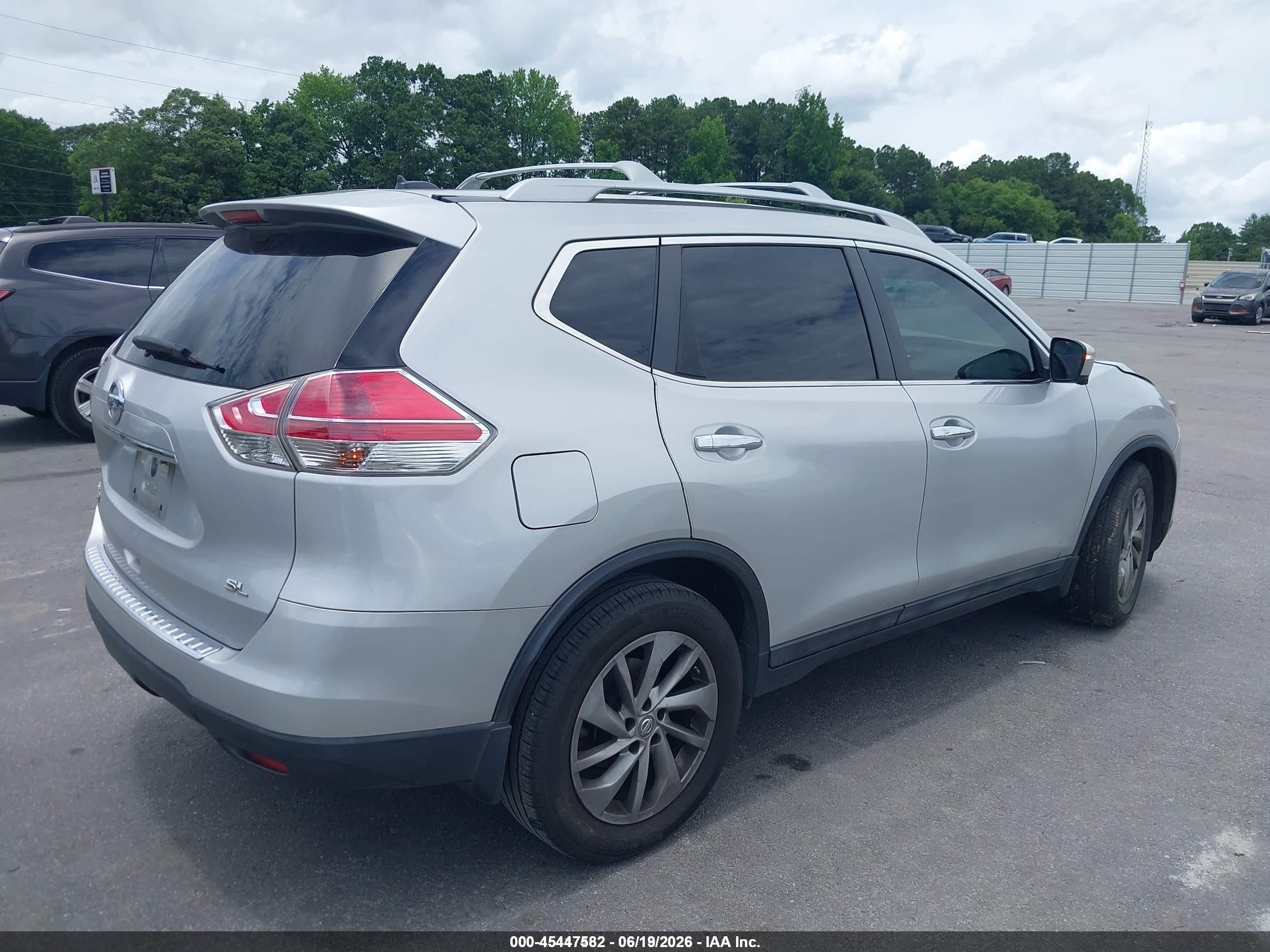 2015 Nissan Rogue Sl Серебряный vin: 5N1AT2MT6FC812093