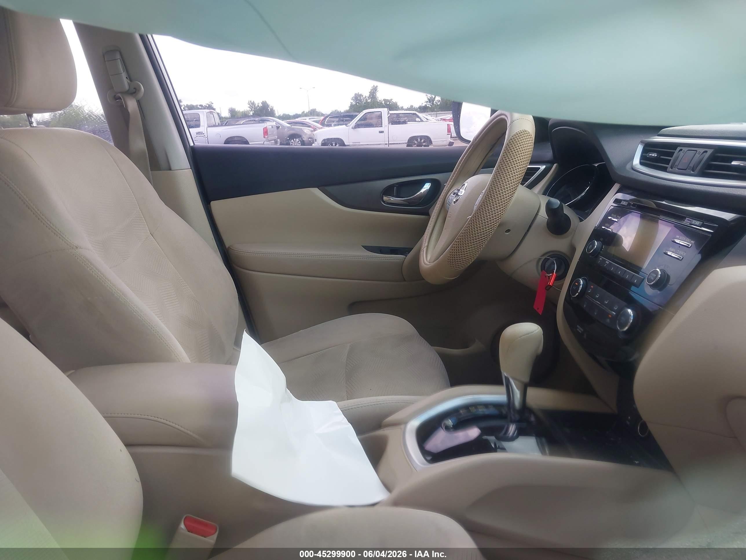 2015 Nissan Rogue S White vin: 5N1AT2MT6FC855896