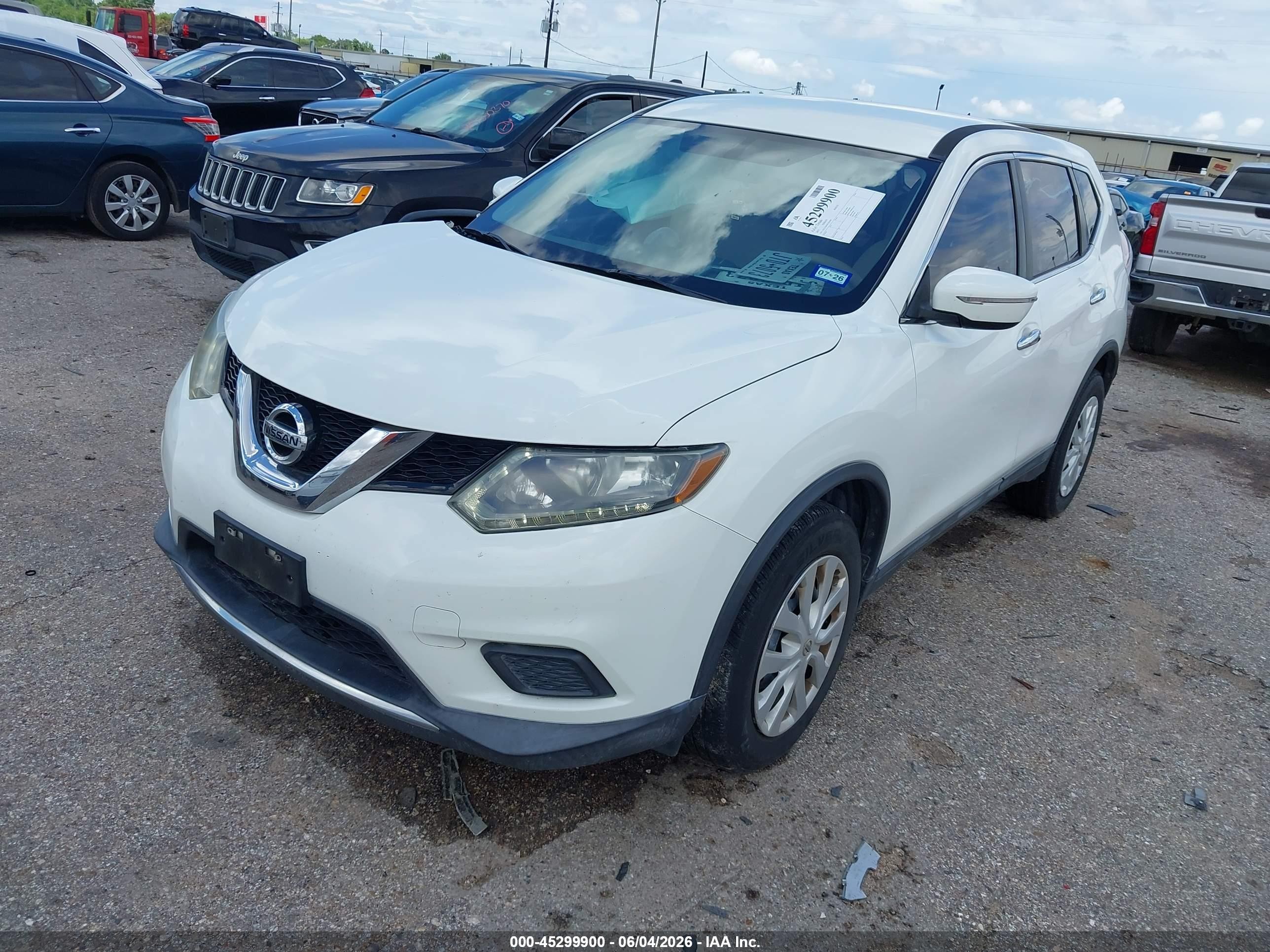2015 Nissan Rogue S White vin: 5N1AT2MT6FC855896