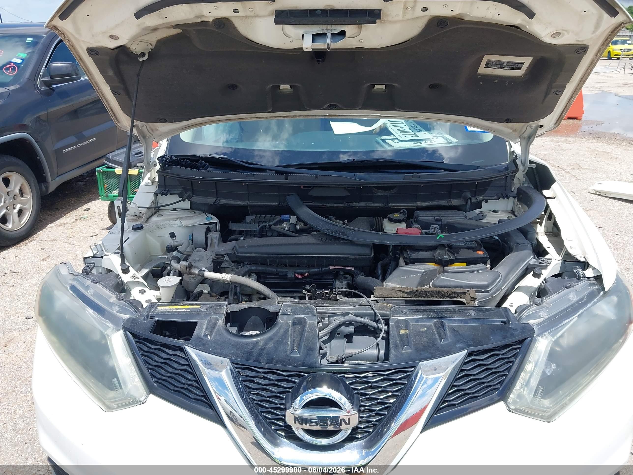 2015 Nissan Rogue S White vin: 5N1AT2MT6FC855896