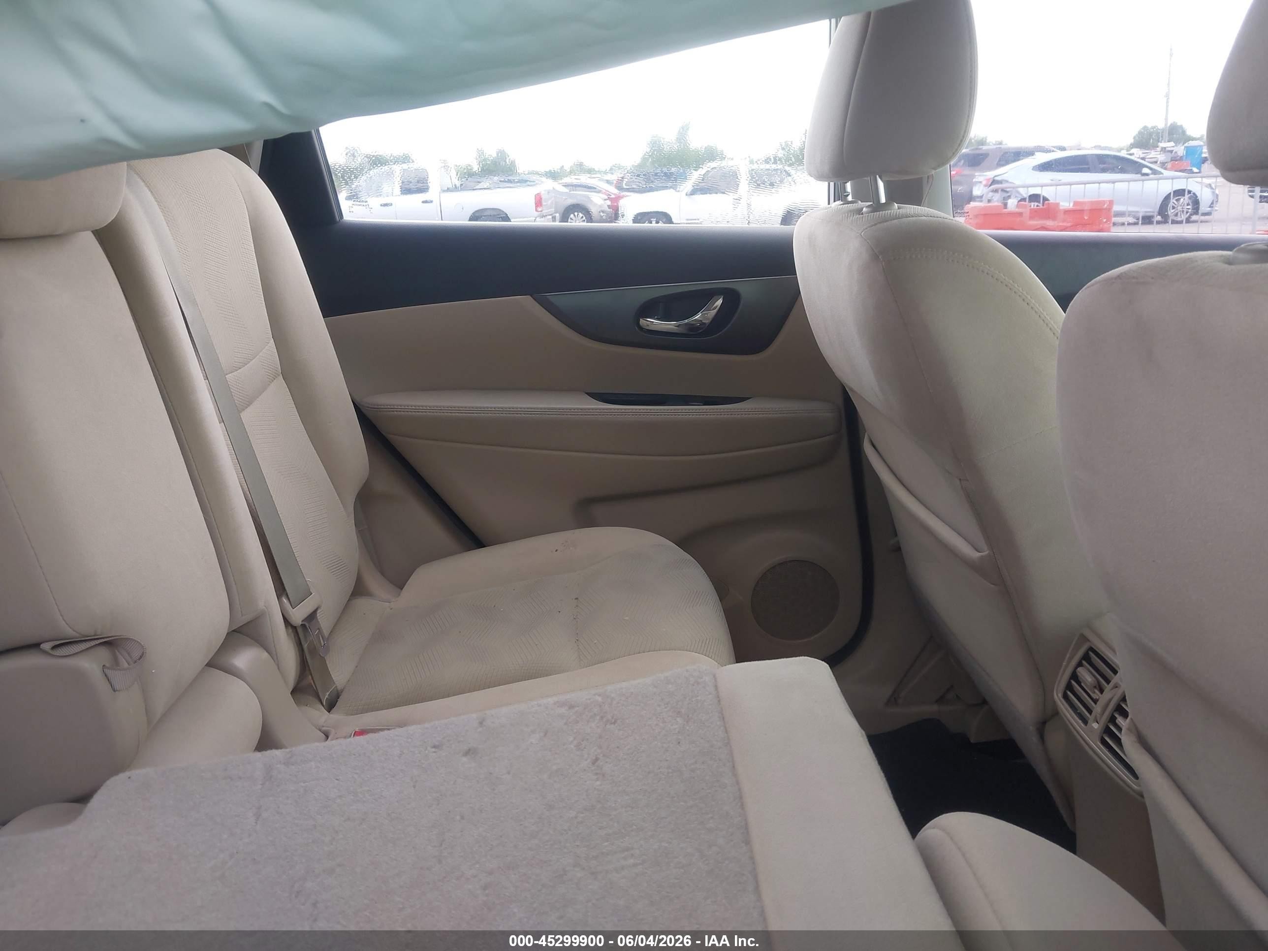 2015 Nissan Rogue S White vin: 5N1AT2MT6FC855896