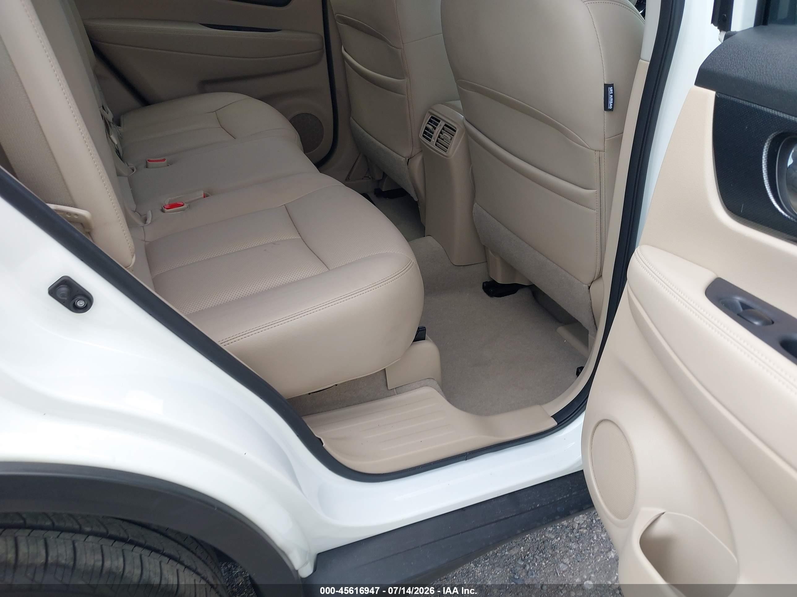 2015 Nissan Rogue Sl Белый vin: 5N1AT2MT6FC862427
