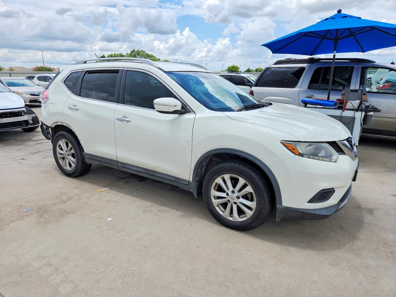 2015 Nissan Rogue Sv White vin: 5N1AT2MT6FC885058