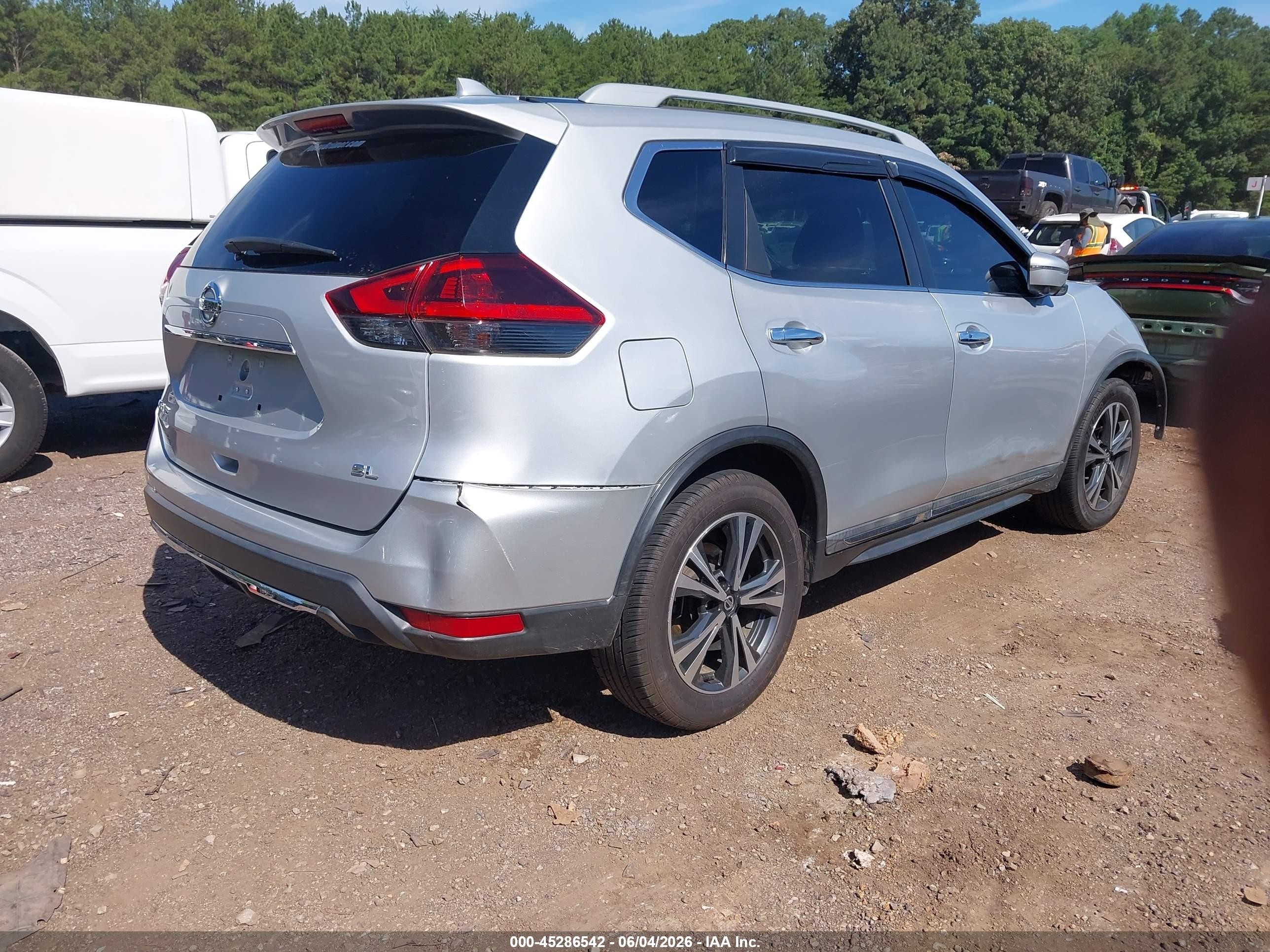 2018 Nissan Rogue Sl Silver vin: 5N1AT2MT6JC793490