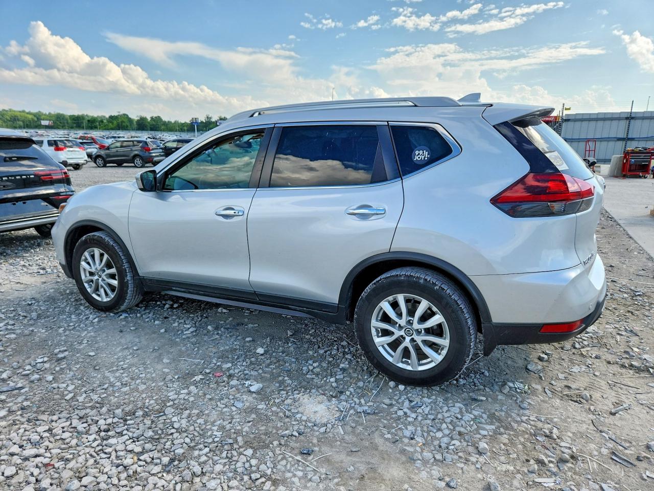 2020 Nissan Rogue Sv Серебряный vin: 5N1AT2MT6LC796778