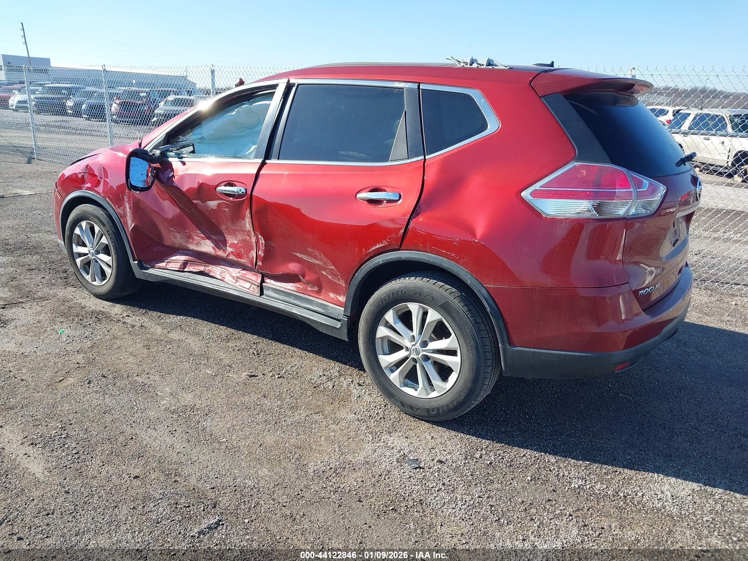 2014 Nissan Rogue Sv Red vin: 5N1AT2MT7EC751318