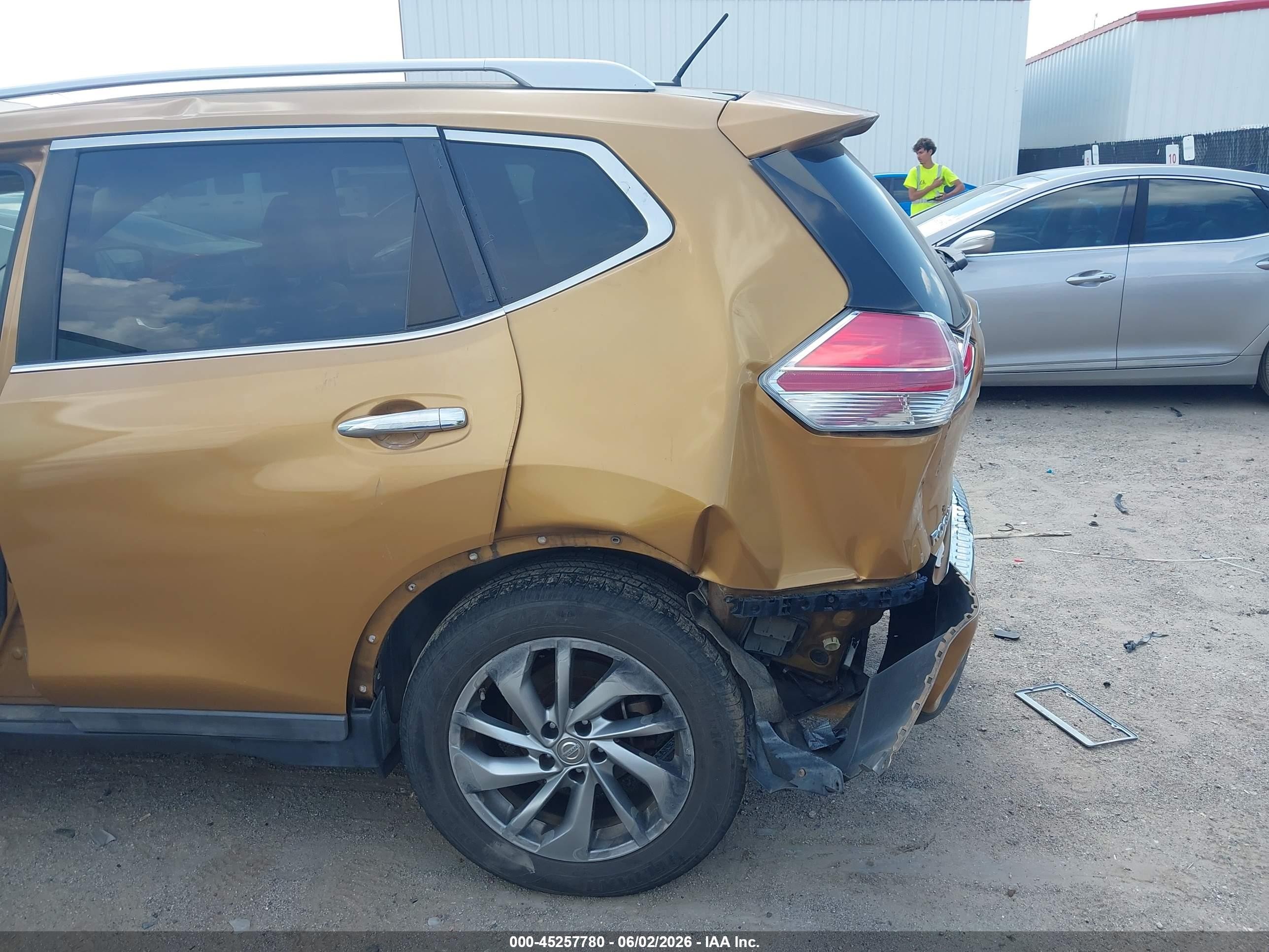 2015 Nissan Rogue Sl Gold vin: 5N1AT2MT7FC760506