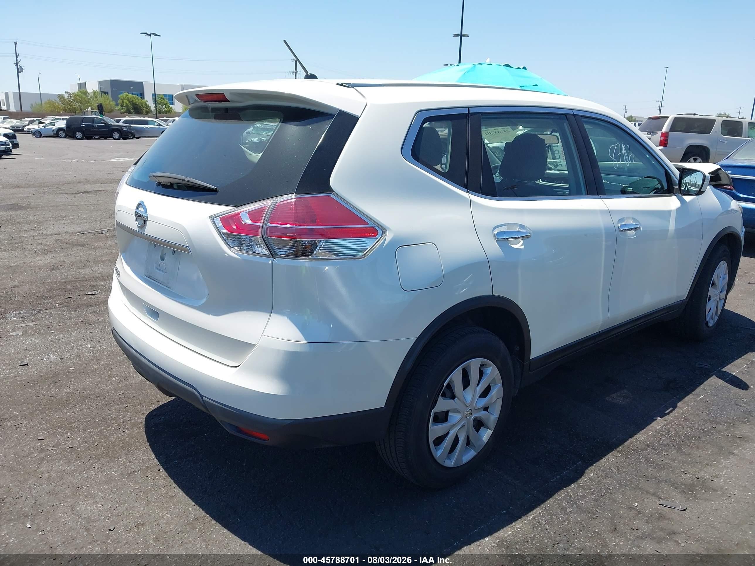 2015 Nissan Rogue S White vin: 5N1AT2MT7FC764281