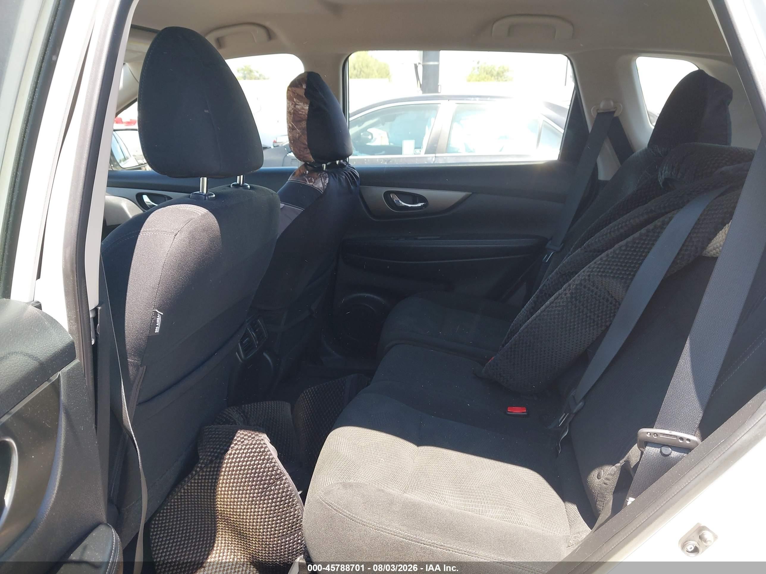 2015 Nissan Rogue S White vin: 5N1AT2MT7FC764281