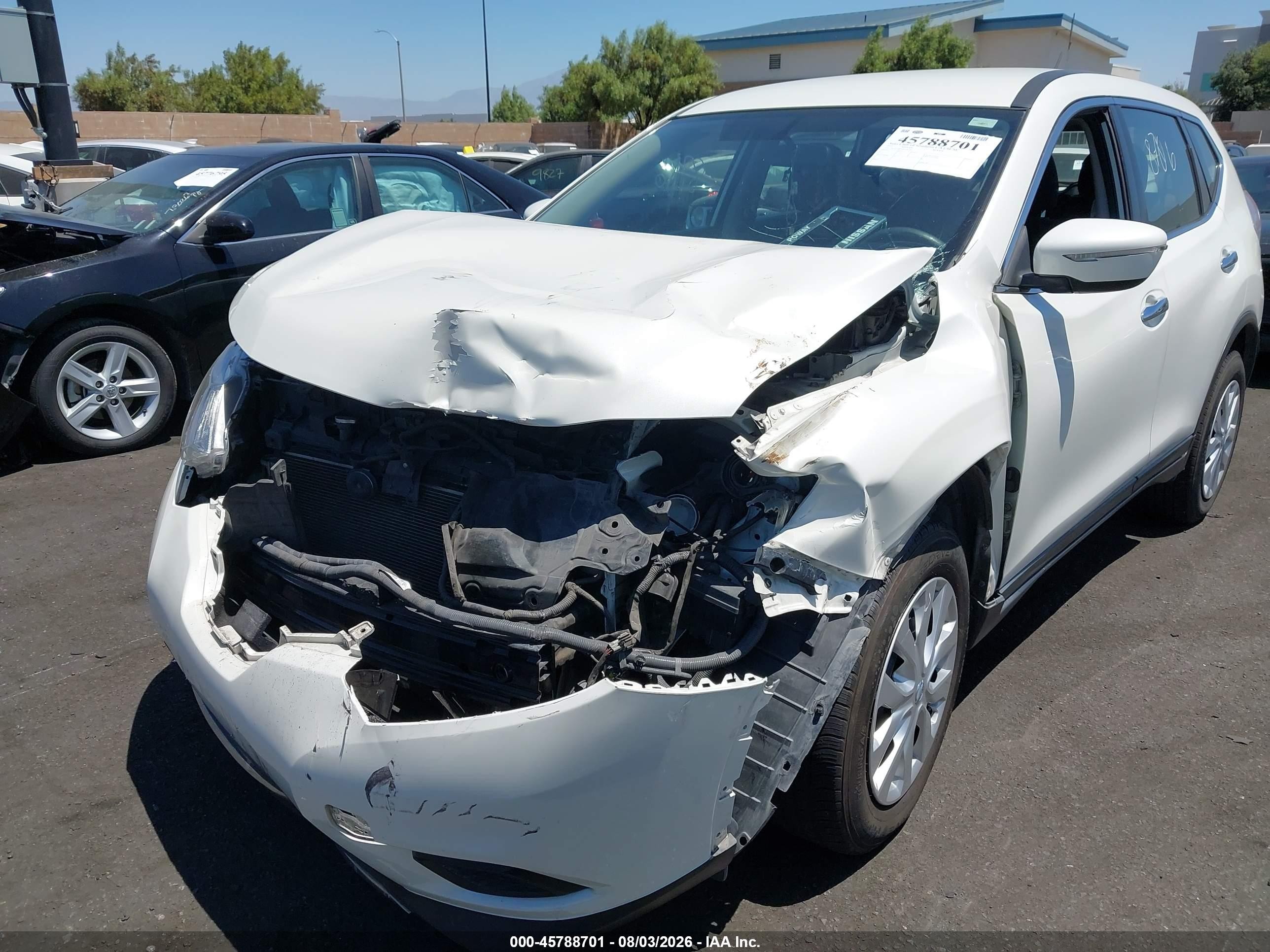 2015 Nissan Rogue S White vin: 5N1AT2MT7FC764281