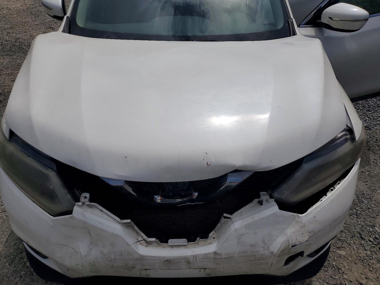 2015 Nissan Rogue S White vin: 5N1AT2MT7FC769996