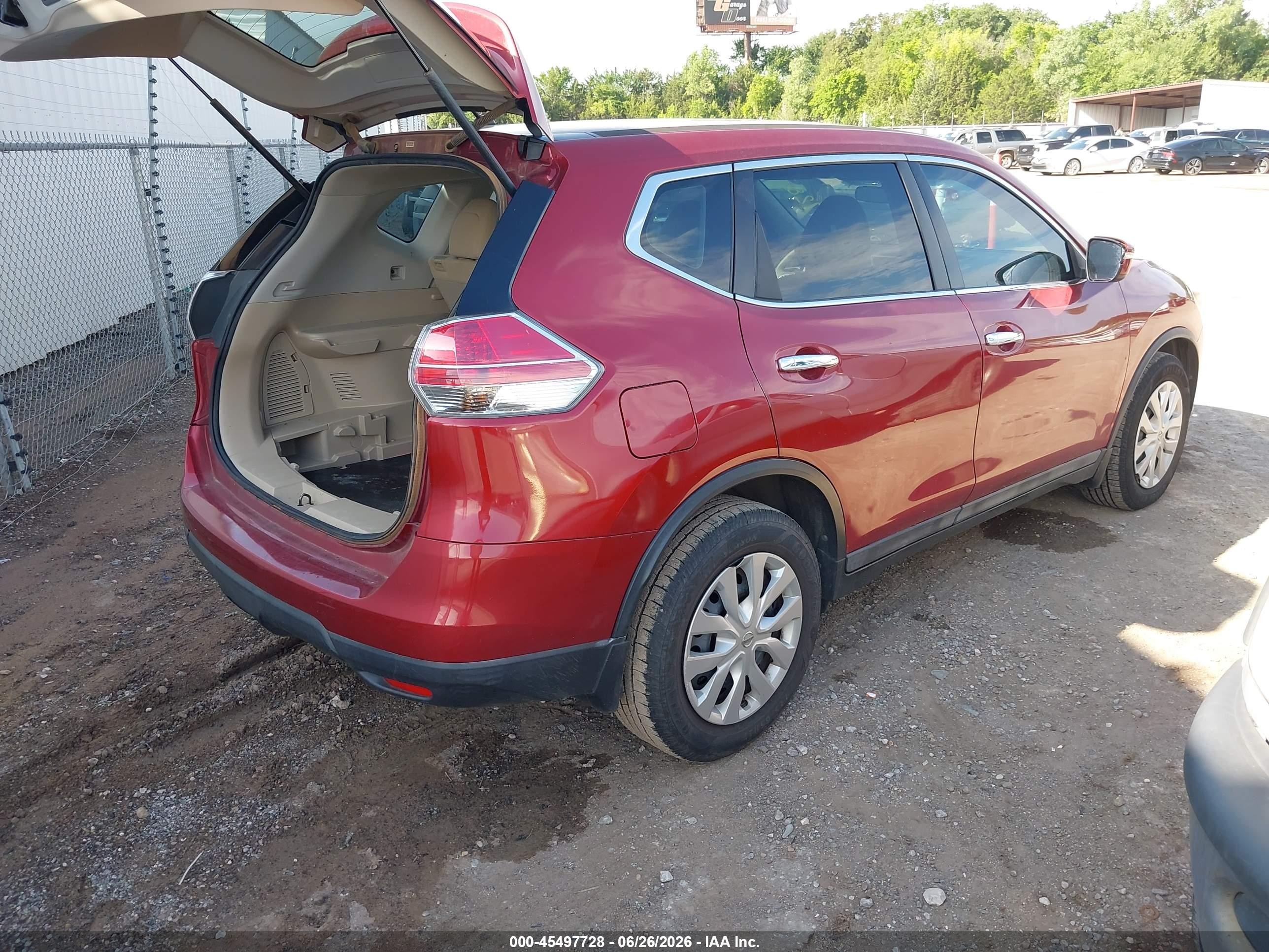 2015 Nissan Rogue S Red vin: 5N1AT2MT7FC786328