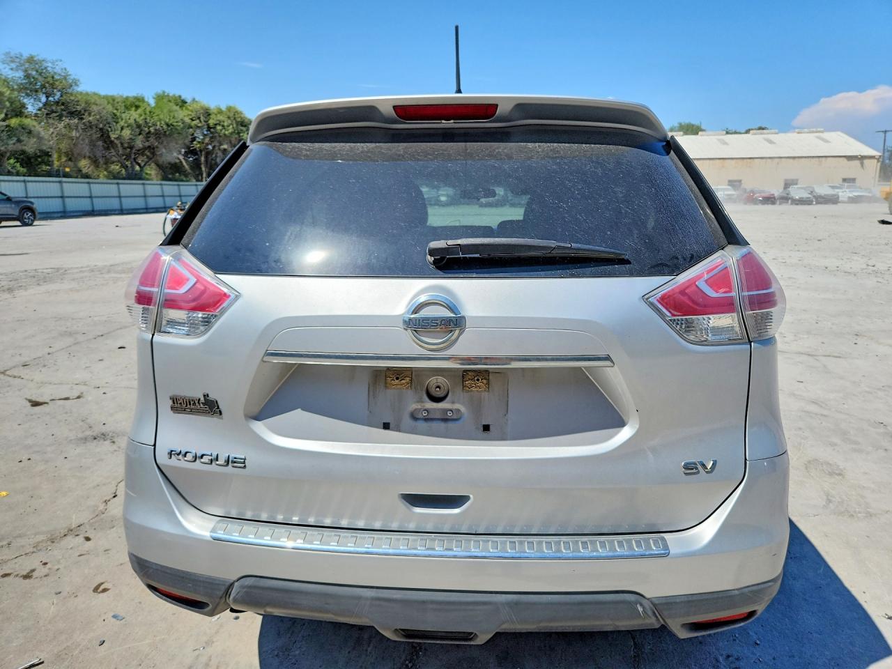 2015 Nissan Rogue Sv Silver vin: 5N1AT2MT7FC799127