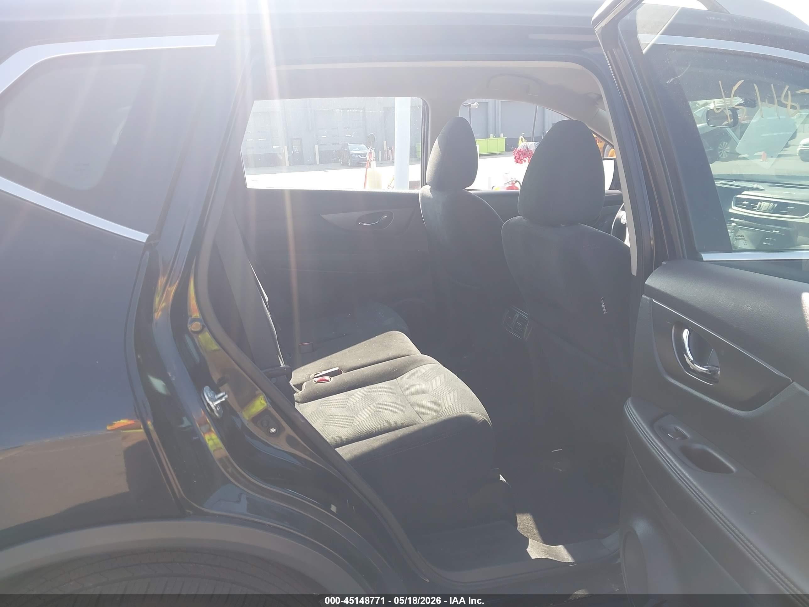 2015 Nissan Rogue S/sl/sv Black vin: 5N1AT2MT7FC809302