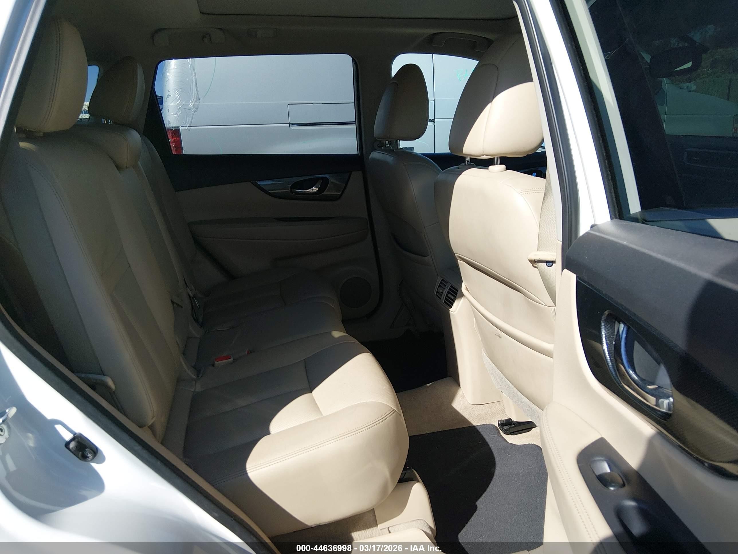 2015 Nissan Rogue Sl White vin: 5N1AT2MT7FC815603